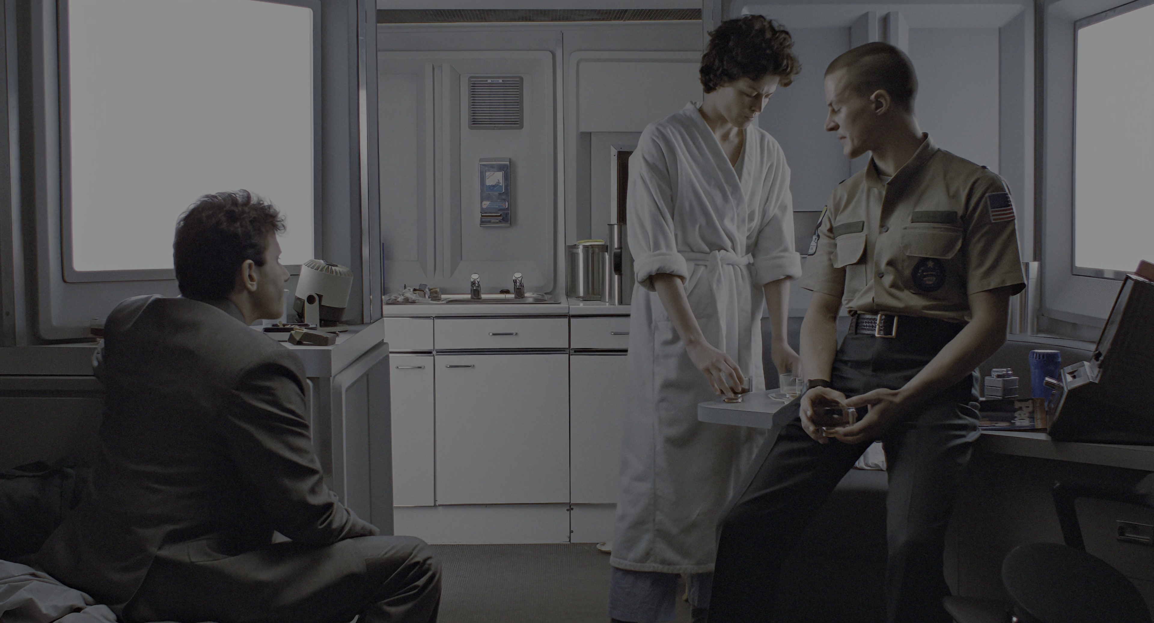 Aliens (1986), wide, 1.85:1 — film still