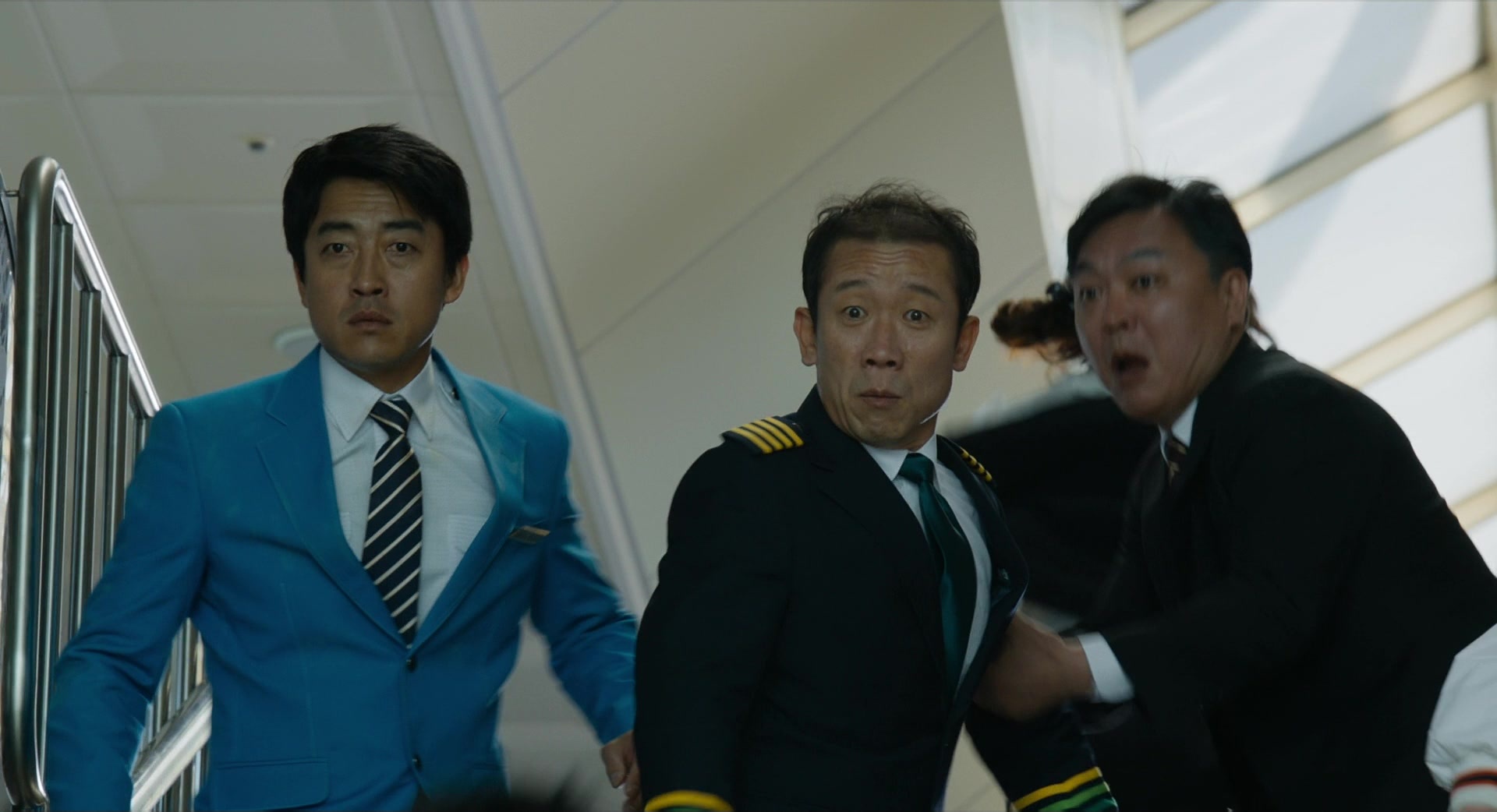 Busanhaeng (2016), wide, 1.84:1 — film still