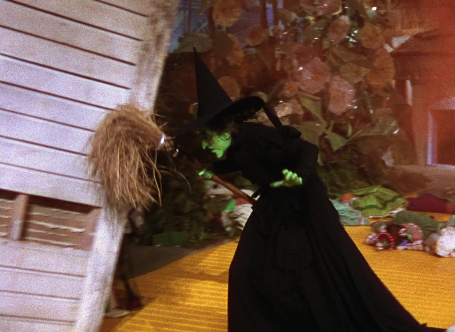 The Wizard of Oz (1939), wide, 1.37:1 — film still