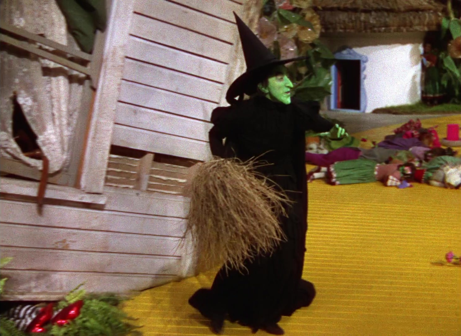 The Wizard of Oz (1939), wide, 1.37:1 — film still