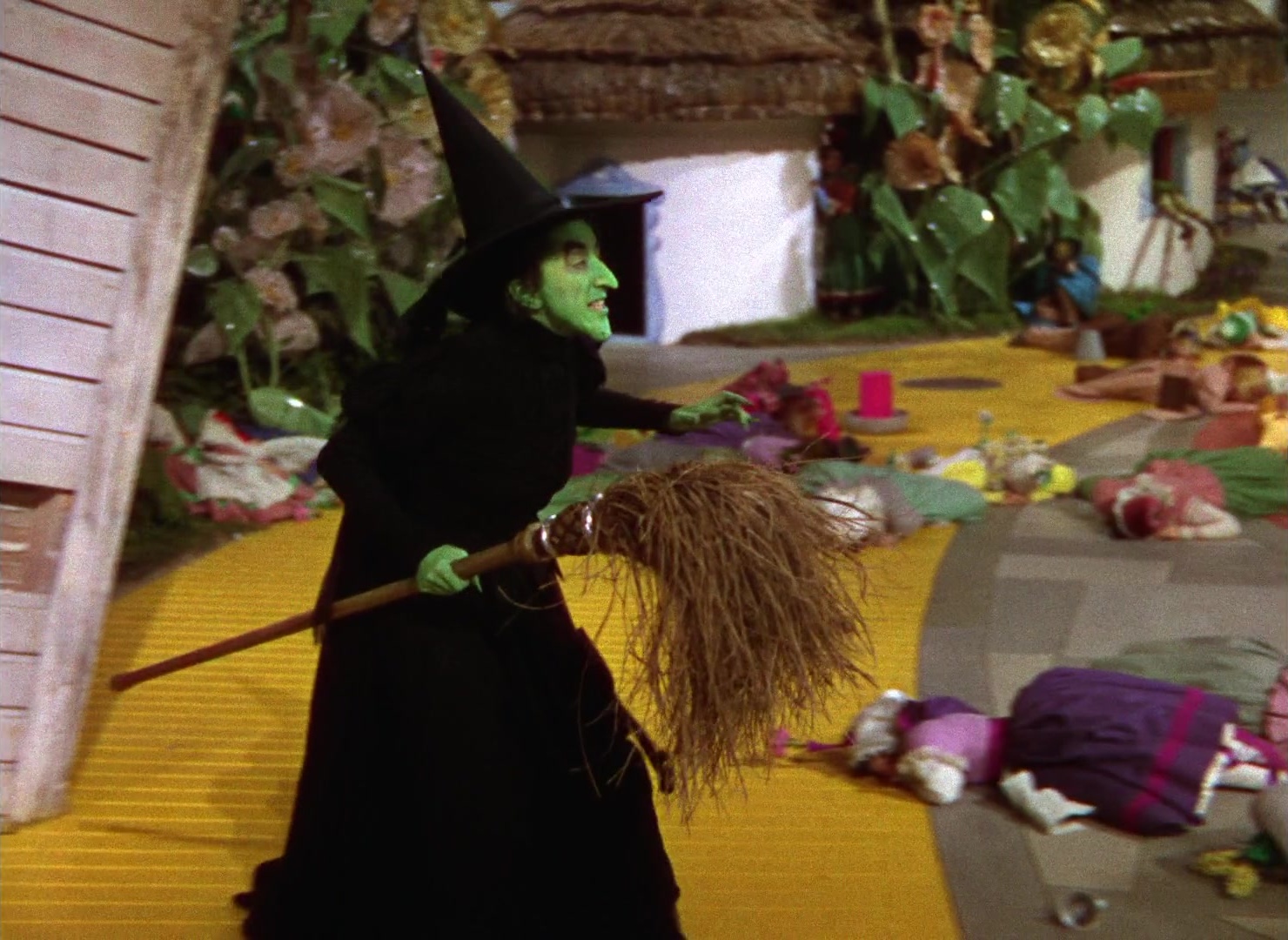 The Wizard of Oz (1939), wide, 1.37:1 — film still