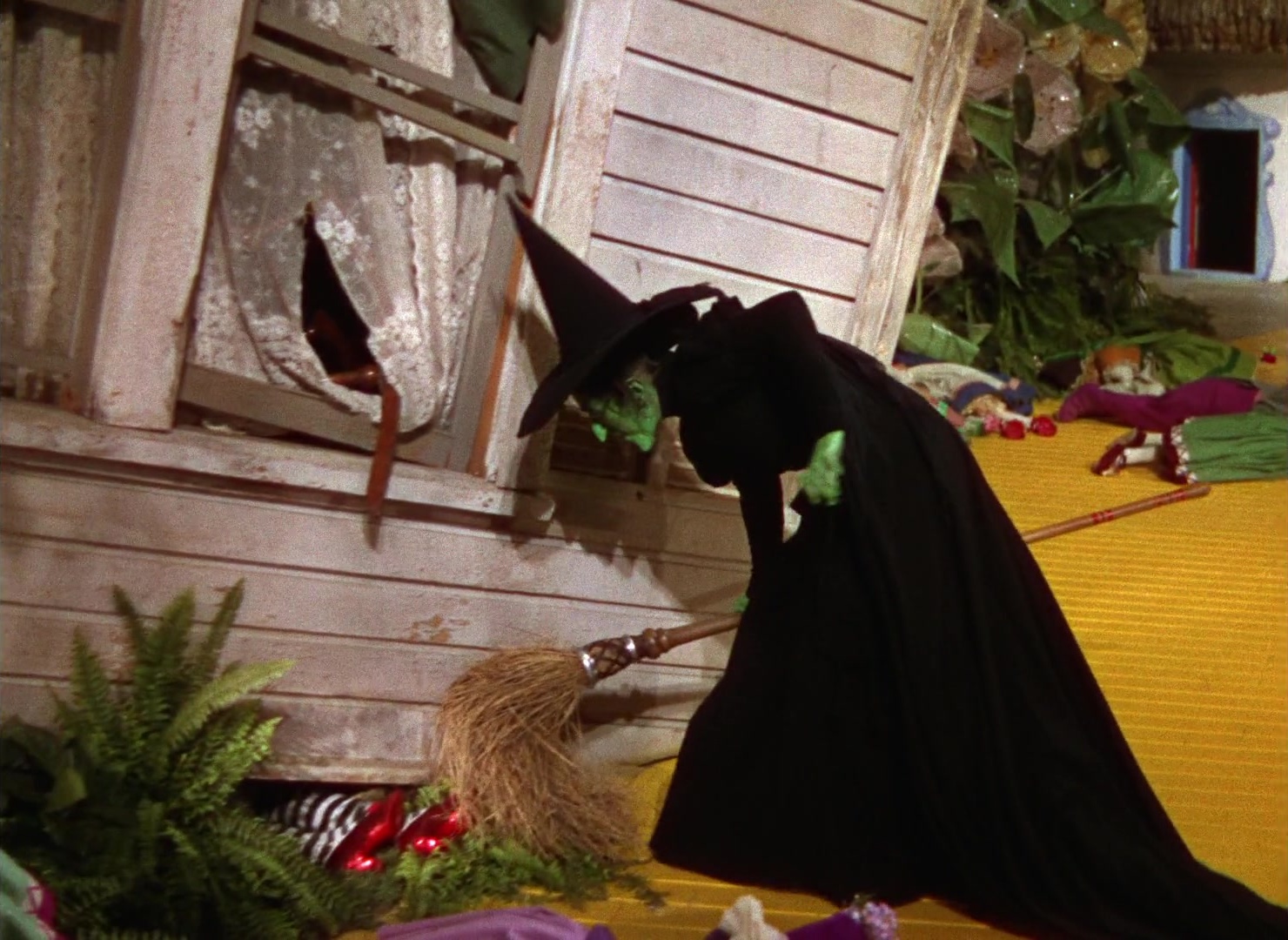 The Wizard of Oz (1939), wide, 1.37:1 — film still