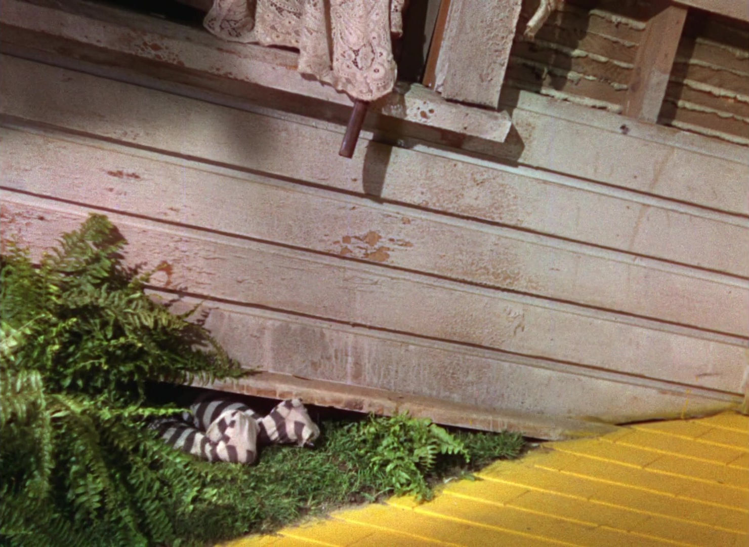 The Wizard of Oz (1939), wide, 1.37:1 — film still