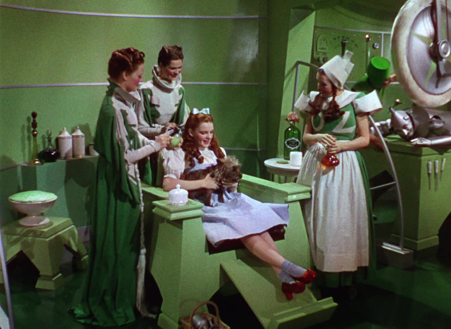 The Wizard of Oz (1939), wide, 1.37:1 — film still