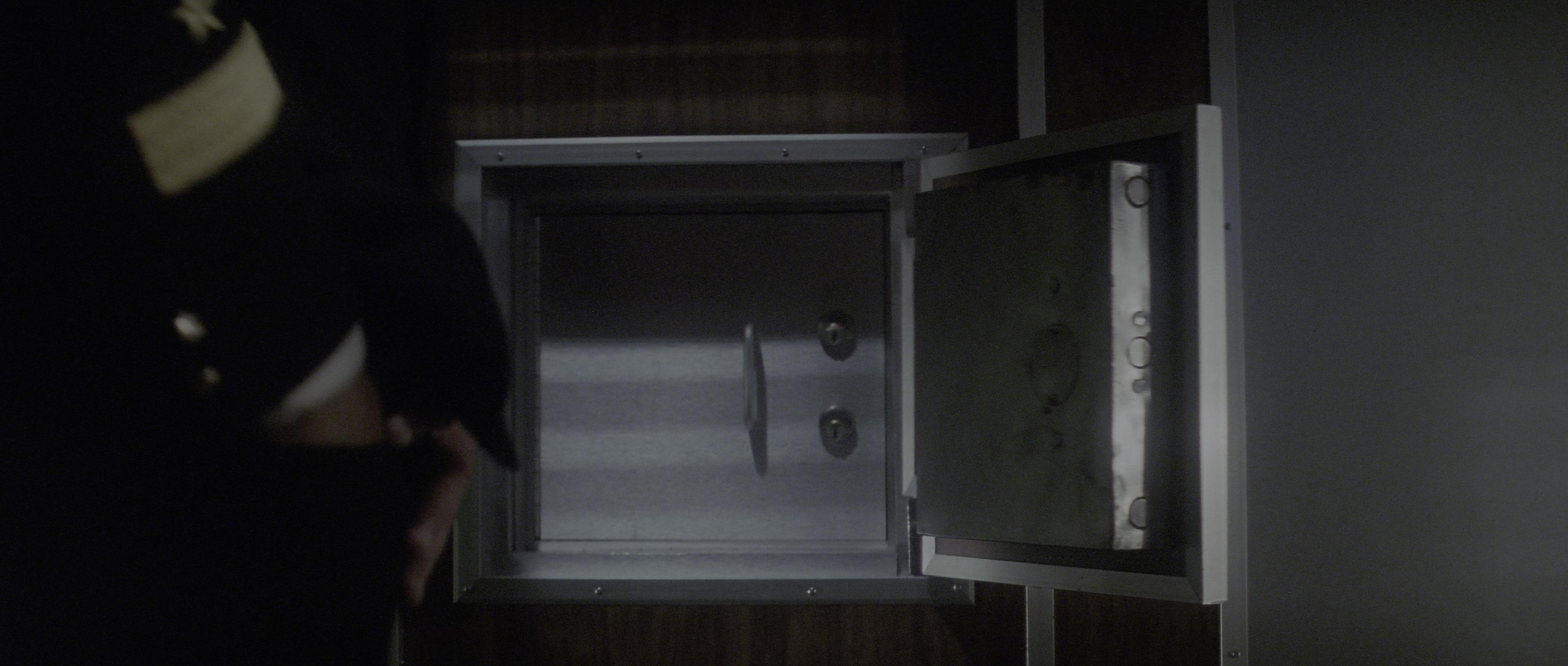The Hunt for Red October (1990), wide, 2.35:1 — film still