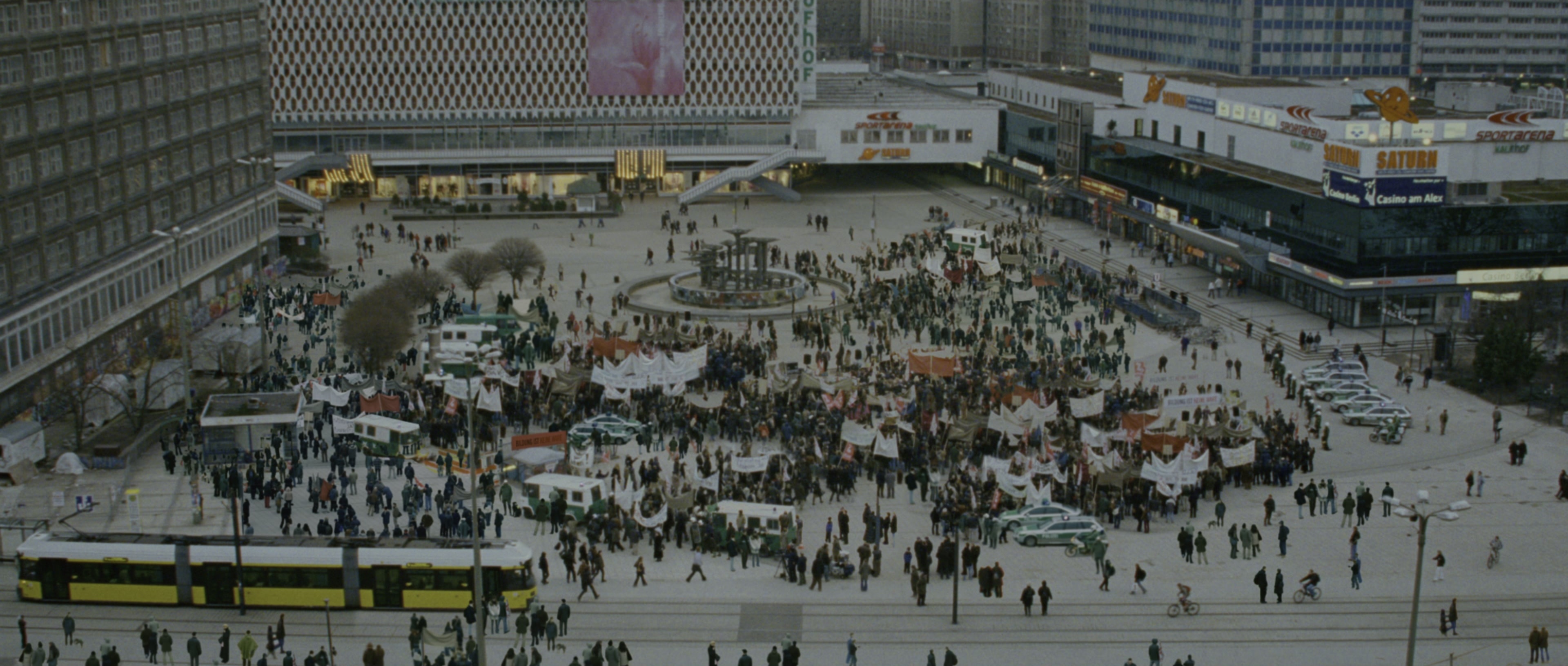The Bourne Supremacy (2004), wide, 2.35:1 — film still