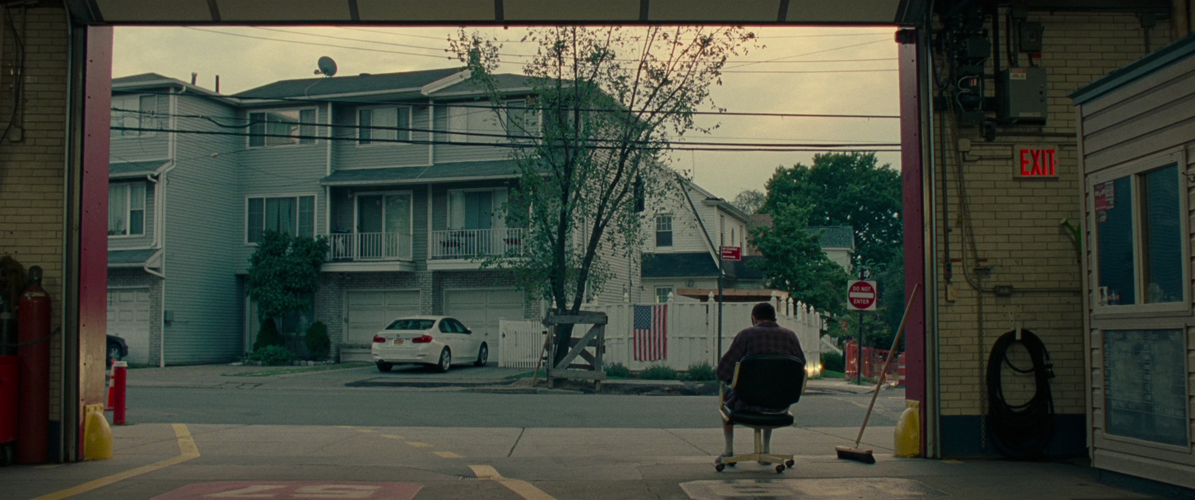 The King of Staten Island (2020), wide, 2.39:1 — film still