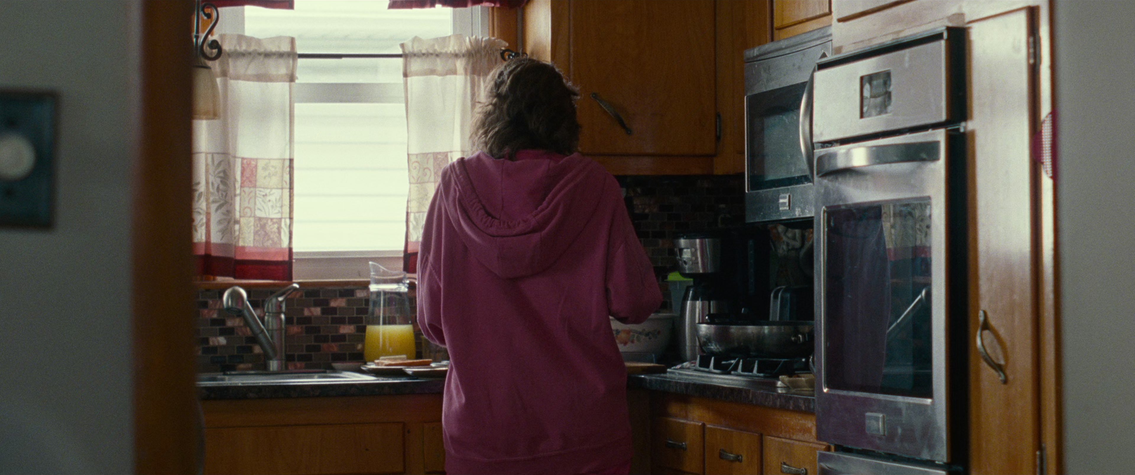 The King of Staten Island (2020), wide, 2.39:1 — film still