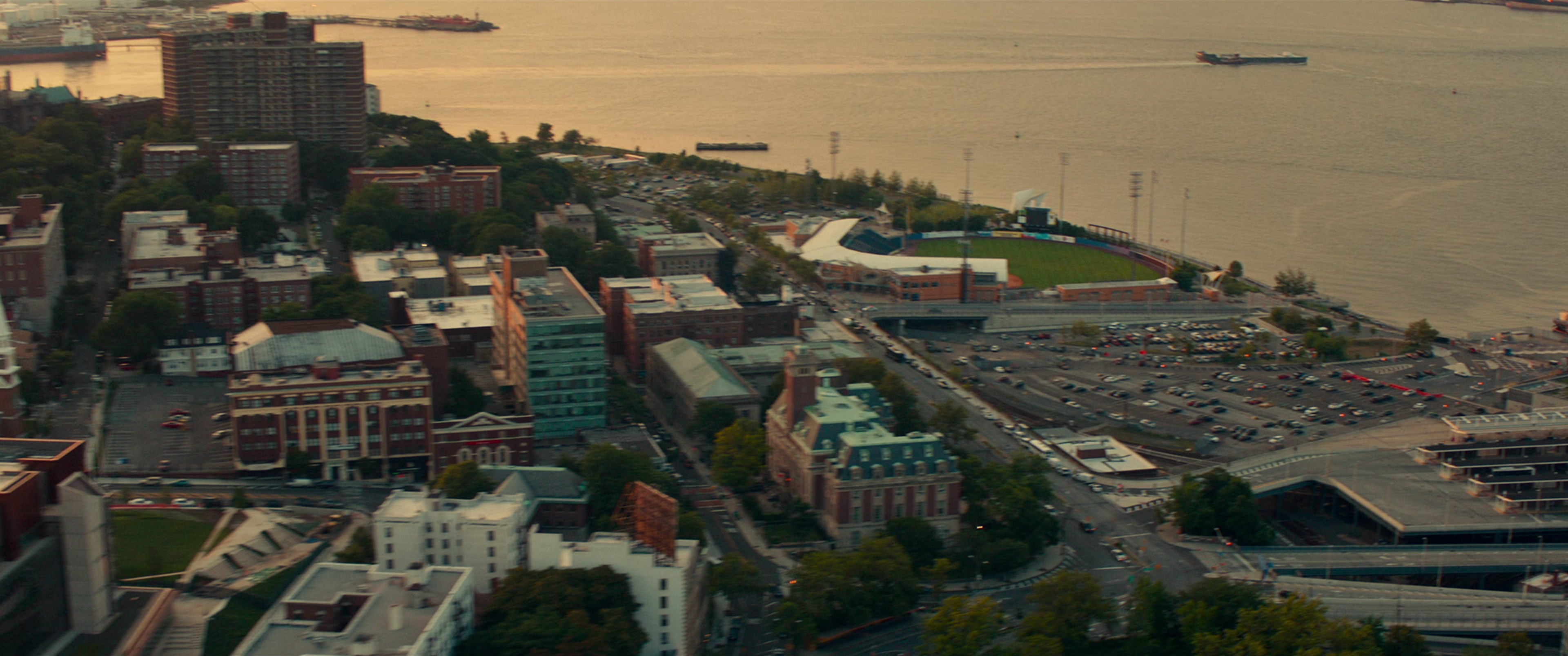 The King of Staten Island (2020), wide, 2.39:1 — film still