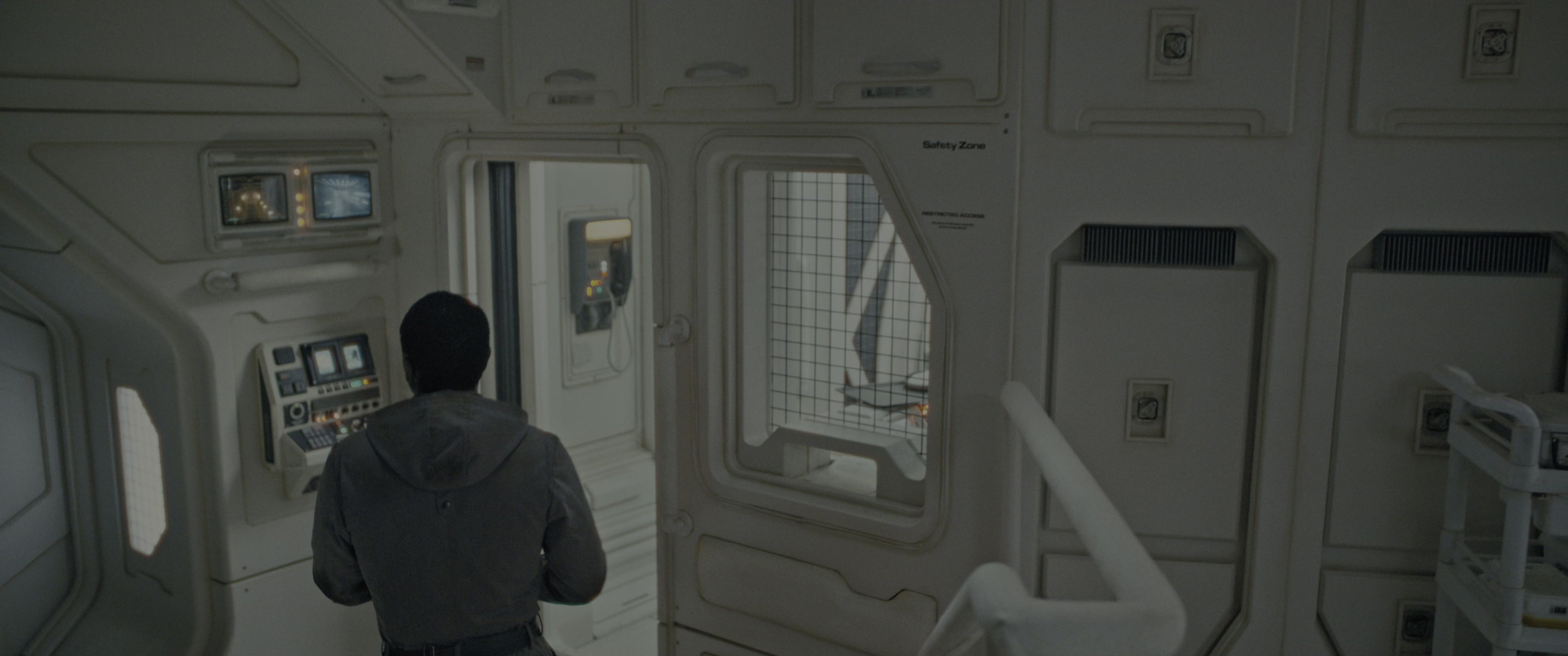Alien: Romulus (2024), wide, 2.39:1 — film still