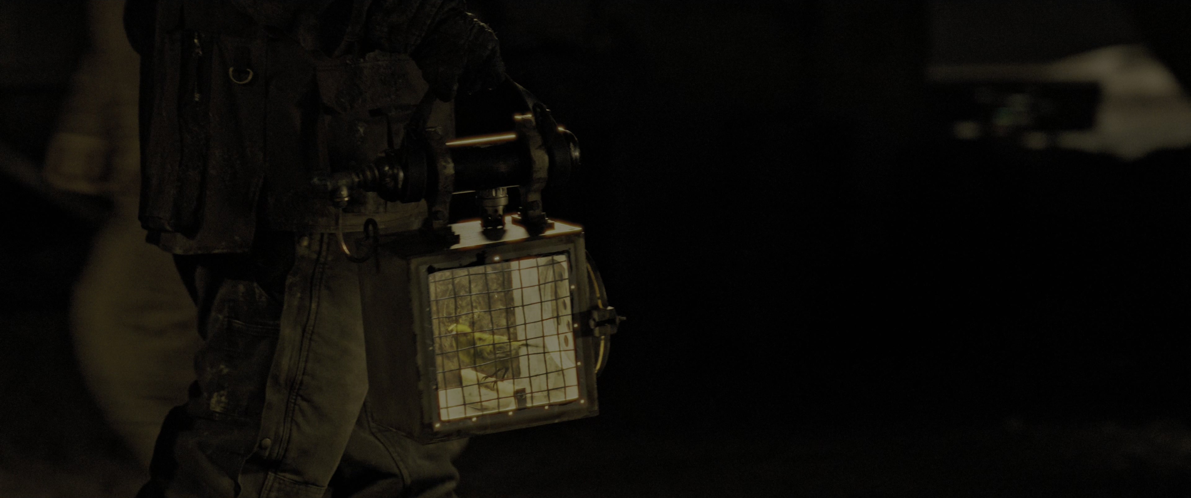 Alien: Romulus (2024), wide, 2.39:1 — film still