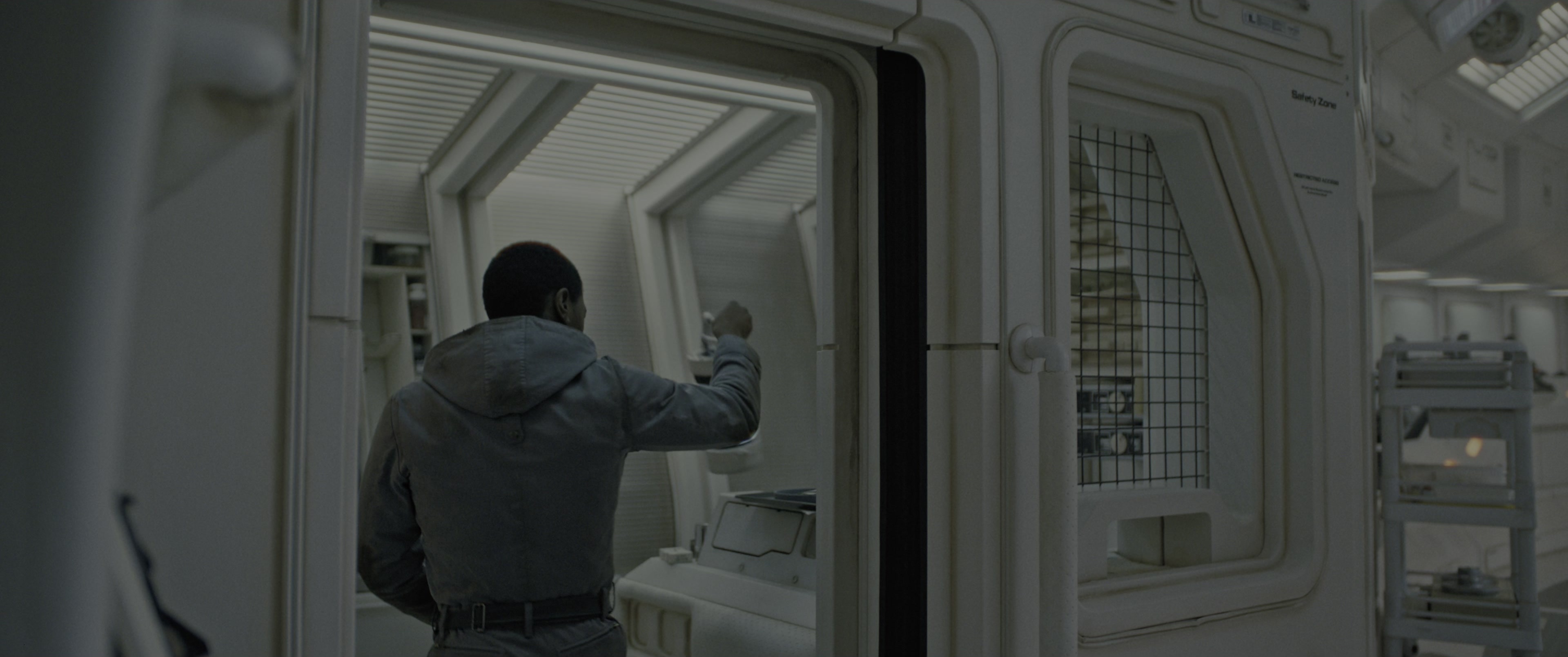 Alien: Romulus (2024), wide, 2.39:1 — film still