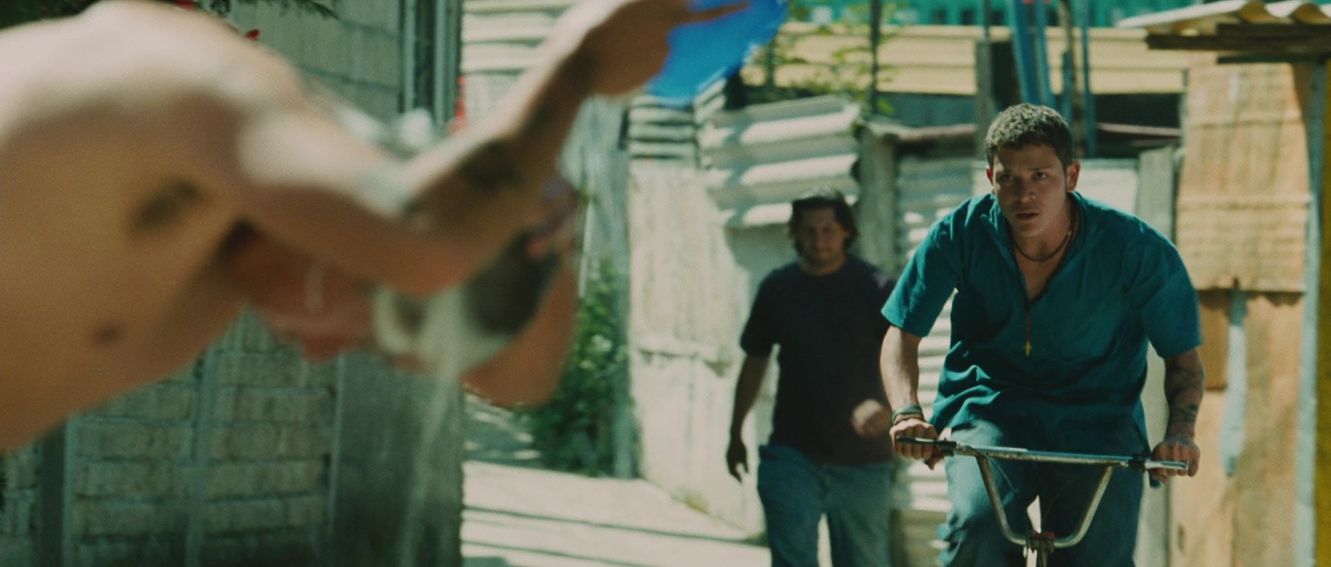 Sin nombre (2009), wide, 2.35:1 — film still