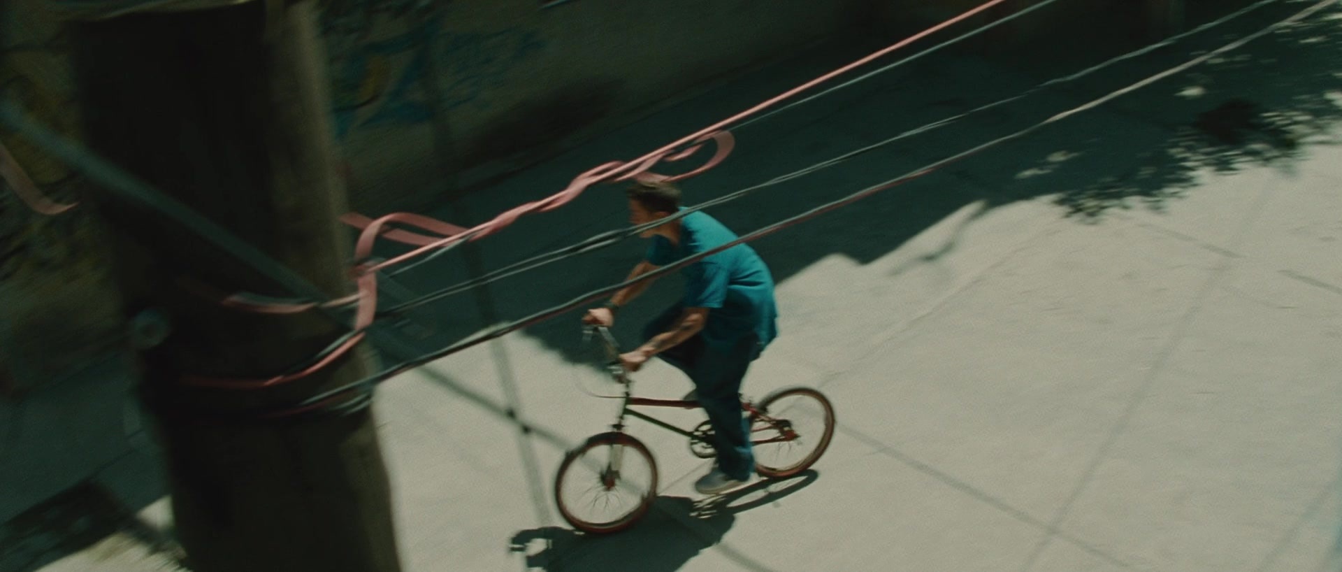 Sin nombre (2009), wide, 2.35:1 — film still