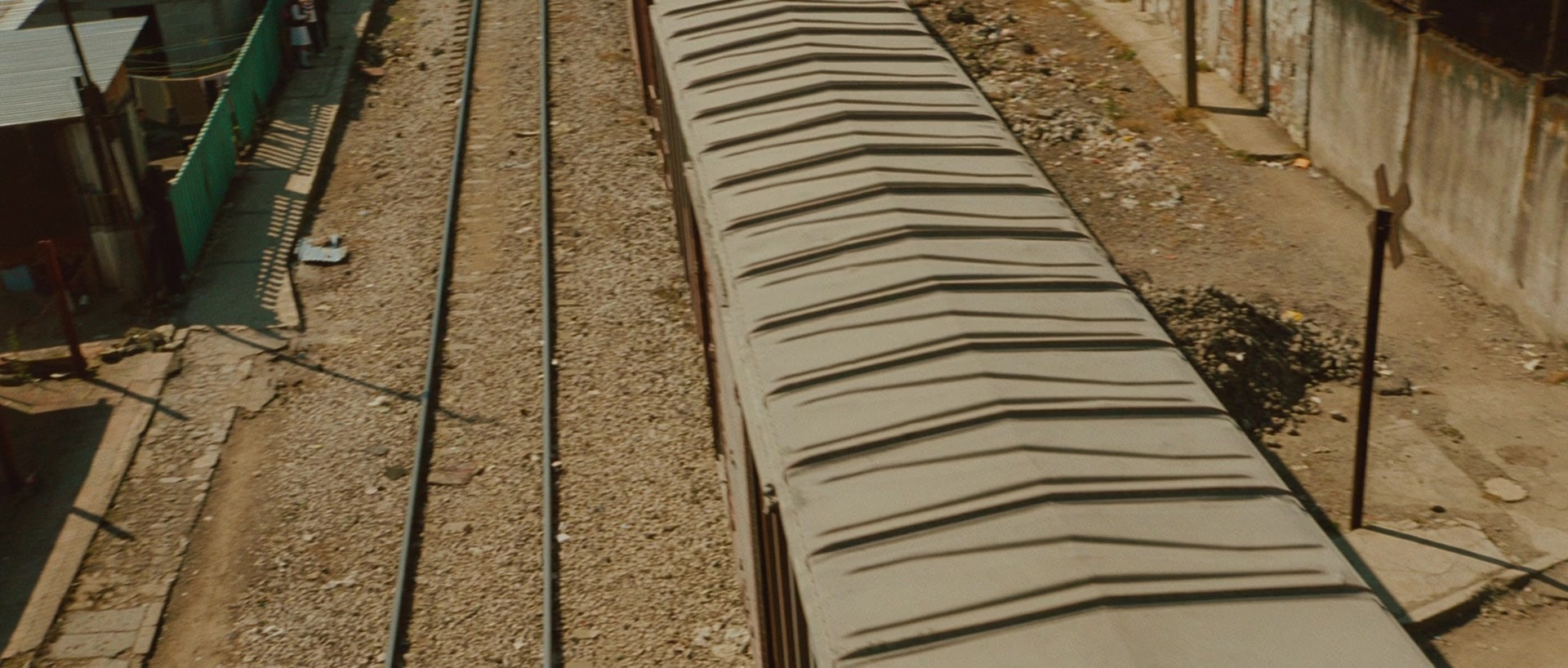Sin nombre (2009), wide, 2.35:1 — film still