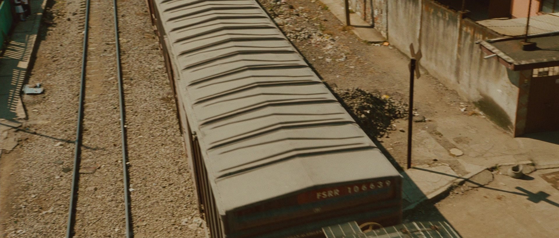 Sin nombre (2009), wide, 2.35:1 — film still