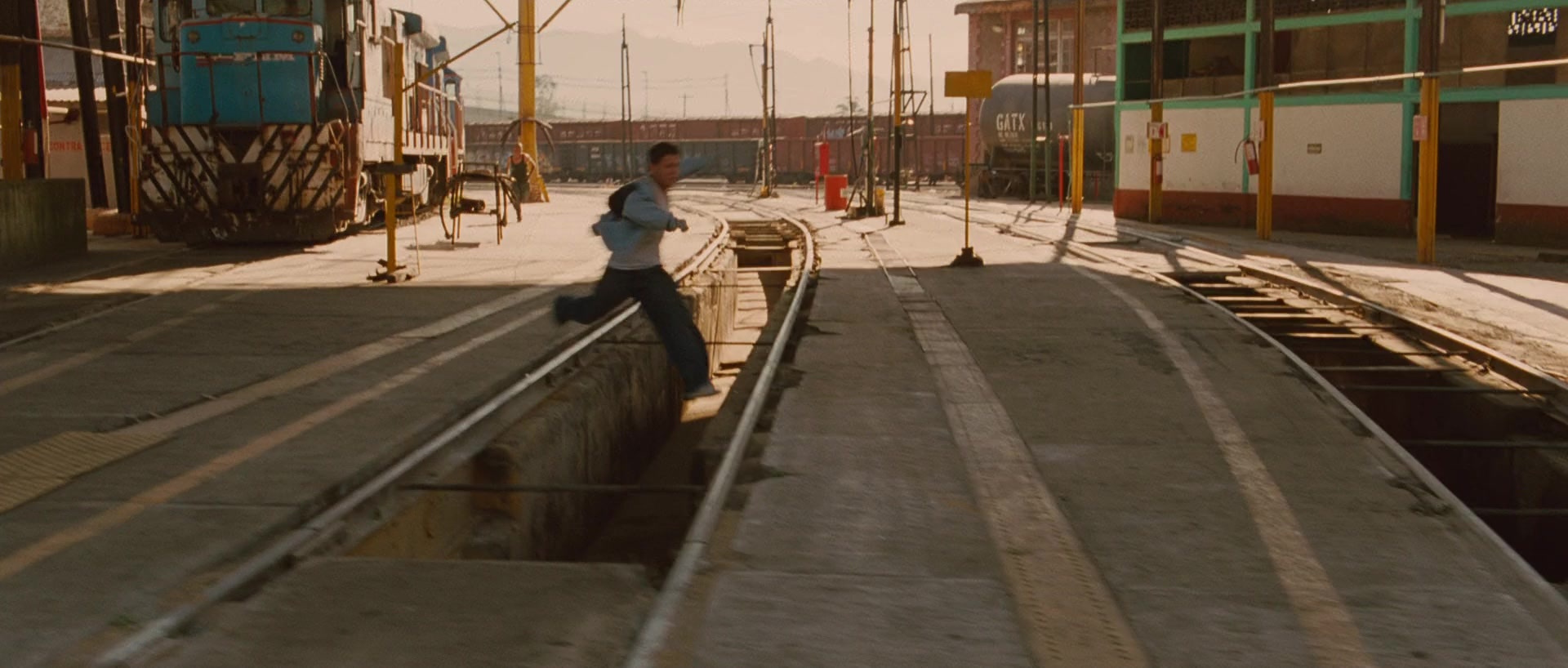 Sin nombre (2009), wide, 2.35:1 — film still