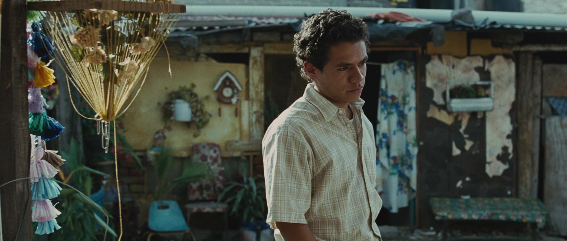 Sin nombre (2009), wide, 2.35:1 — film still