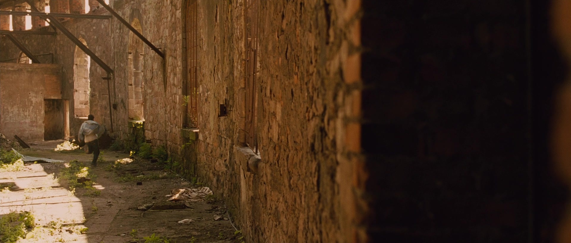 Sin nombre (2009), wide, 2.35:1 — film still