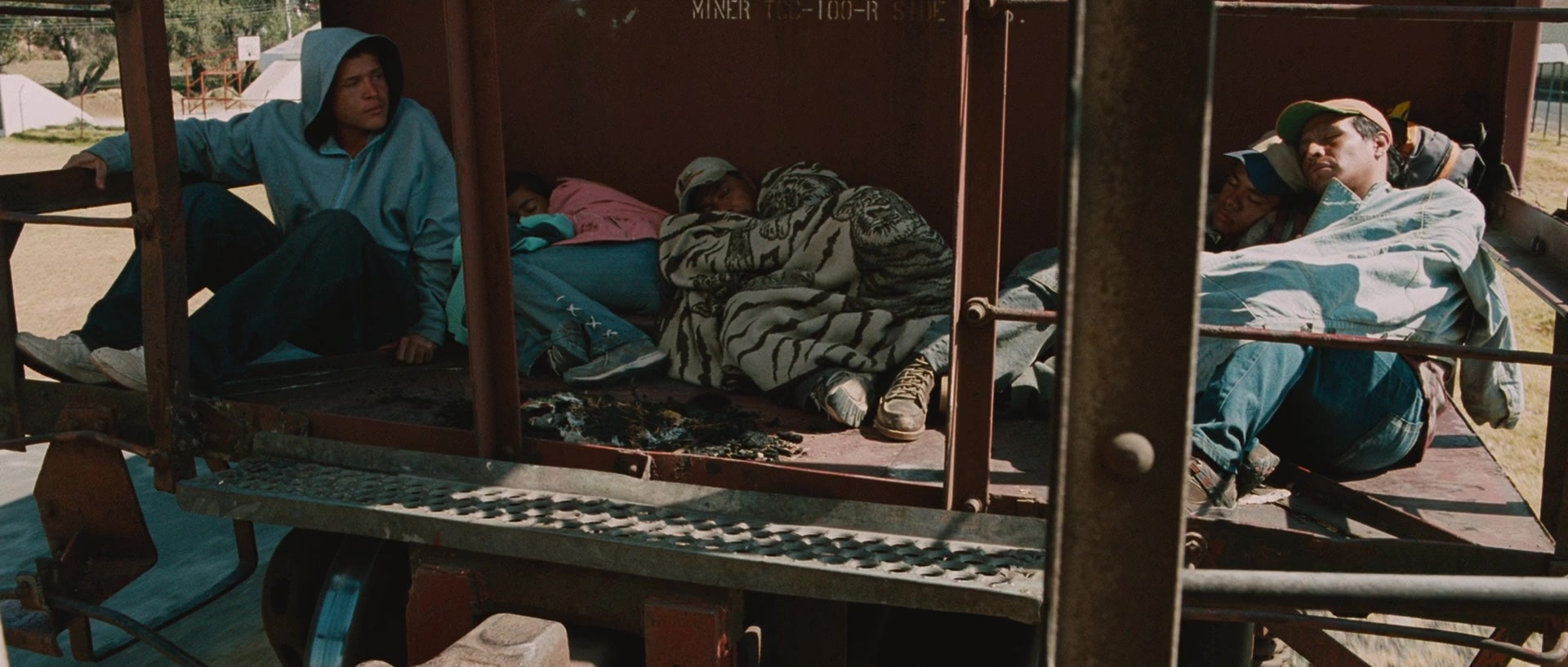 Sin nombre (2009), wide, 2.35:1 — film still