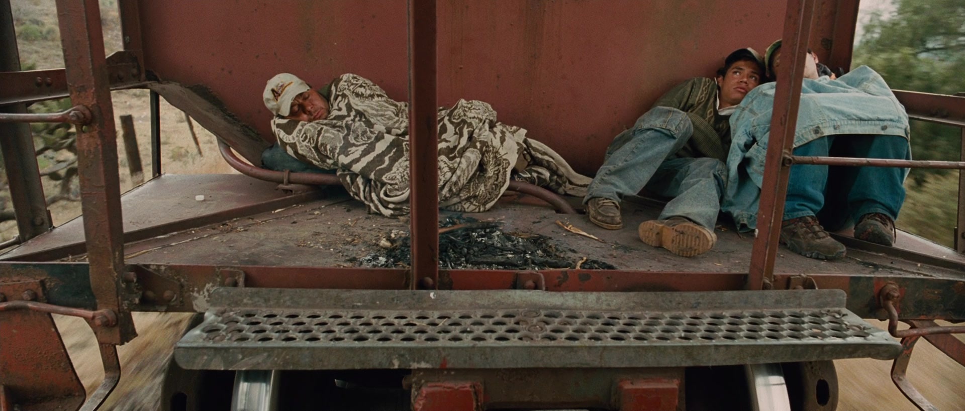 Sin nombre (2009), wide, 2.35:1 — film still