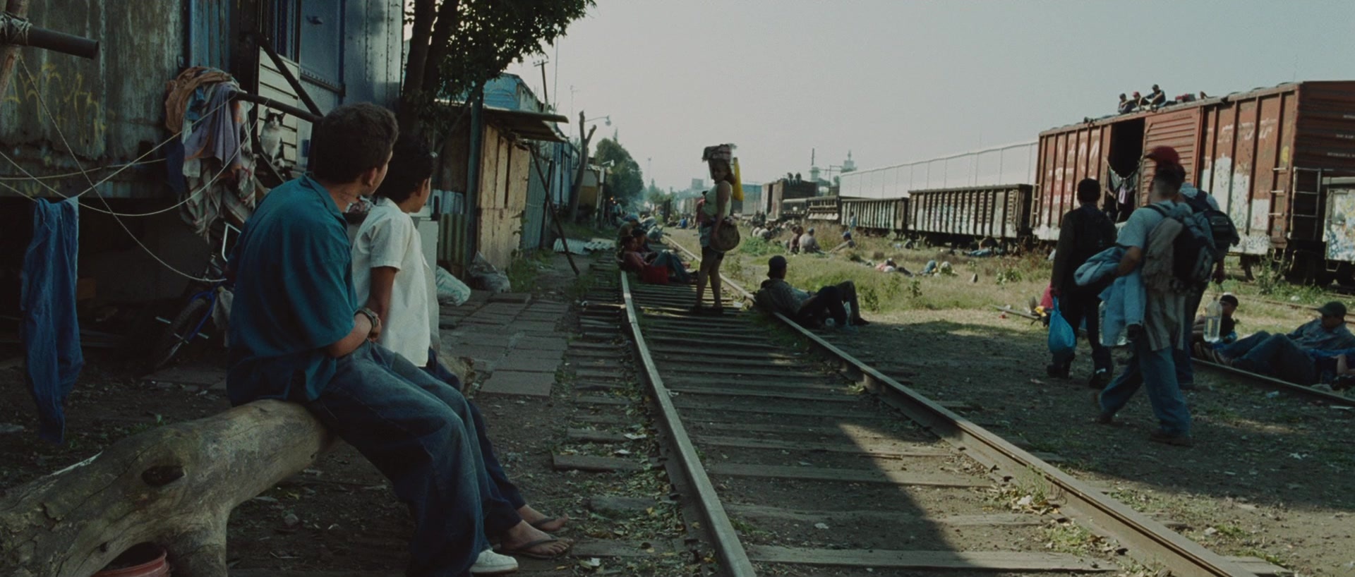 Sin nombre (2009), wide, 2.35:1 — film still