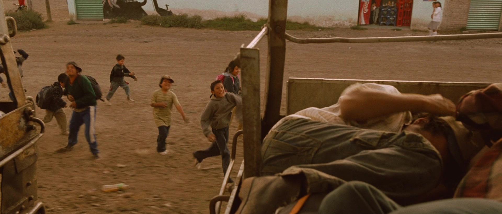 Sin nombre (2009), wide, 2.35:1 — film still