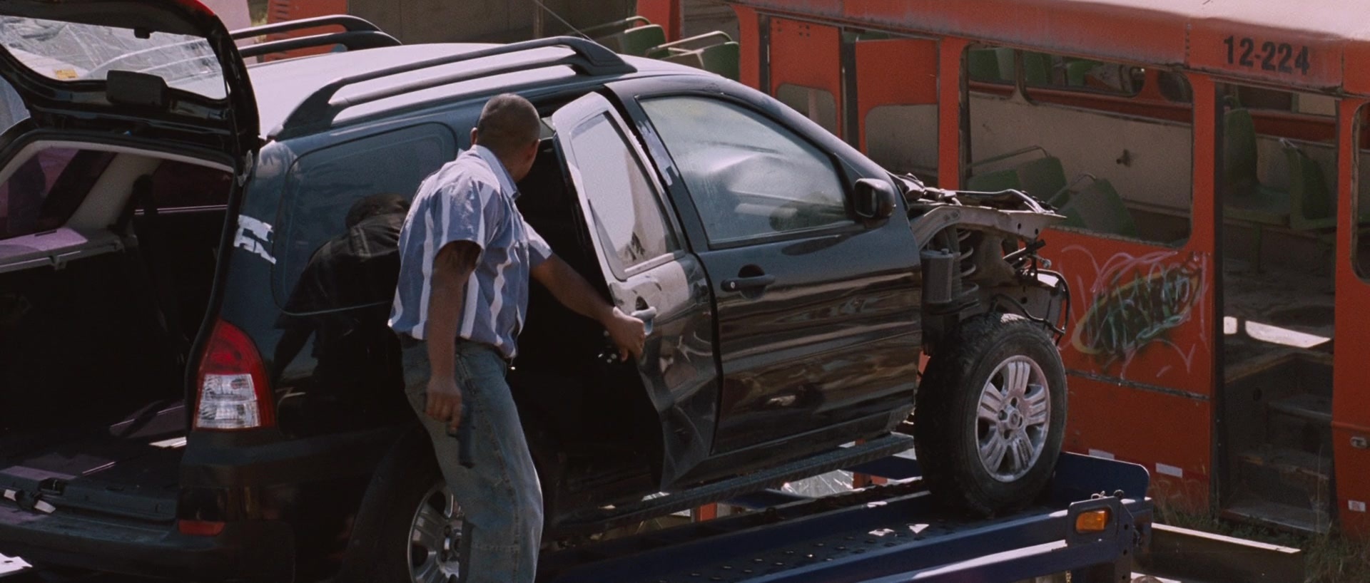 Sin nombre (2009), wide, 2.35:1 — film still