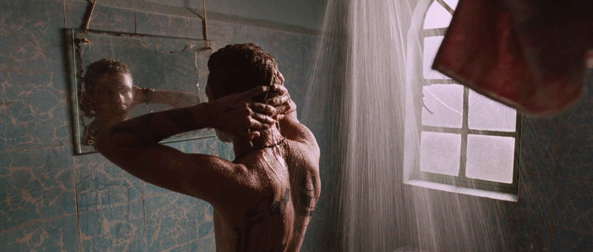 Sin nombre (2009), wide, 2.35:1 — film still