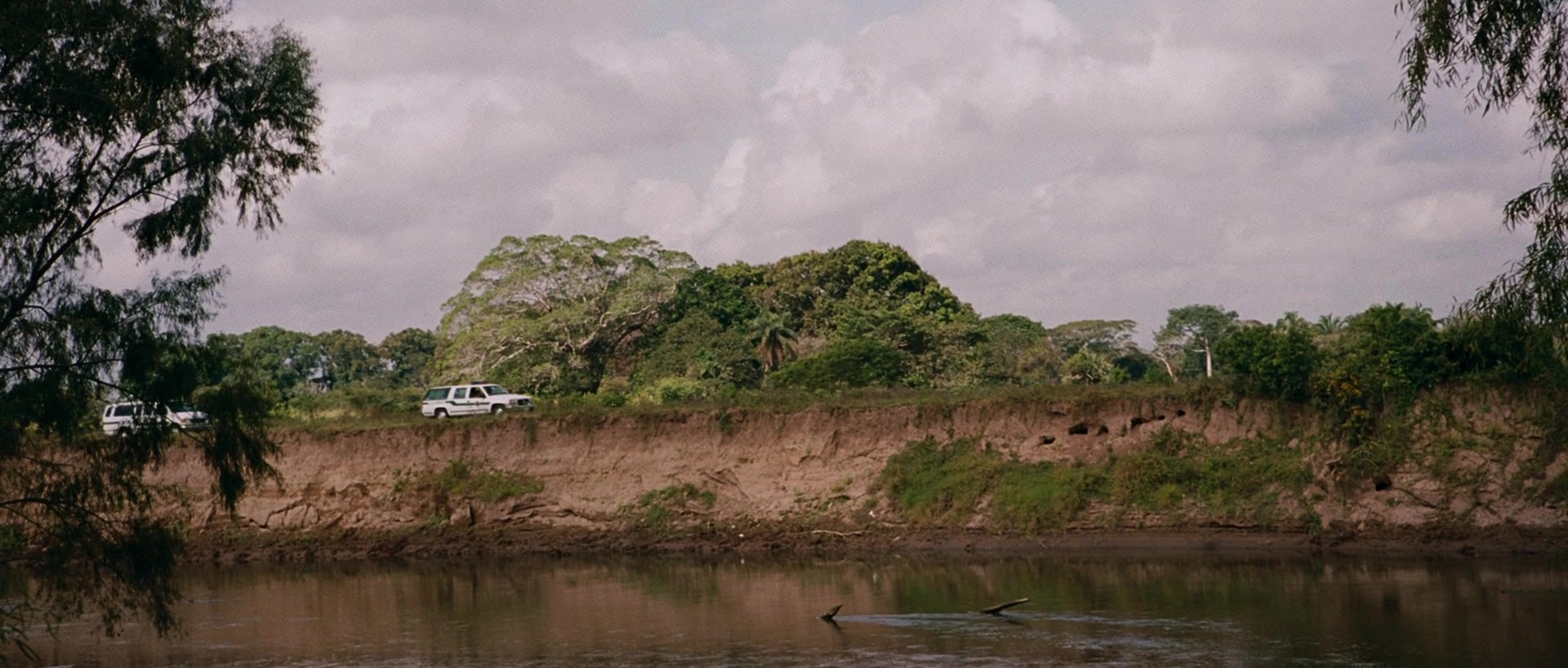 Sin nombre (2009), unknown, 2.35:1 — film still