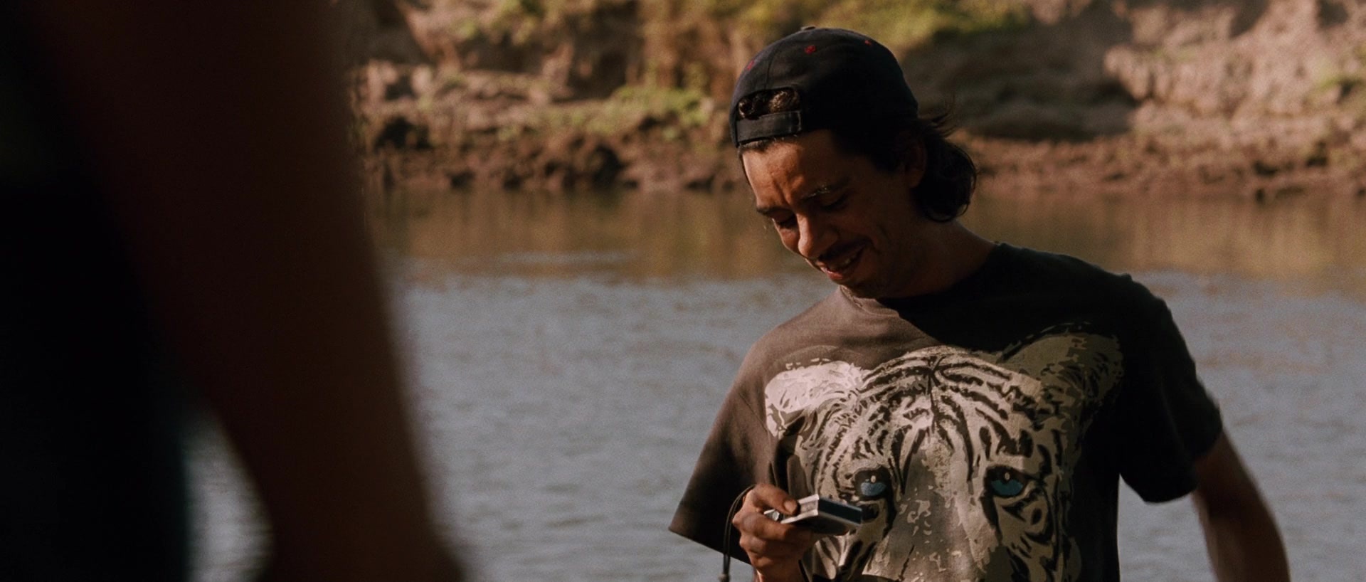 Sin nombre (2009), wide, 2.35:1 — film still