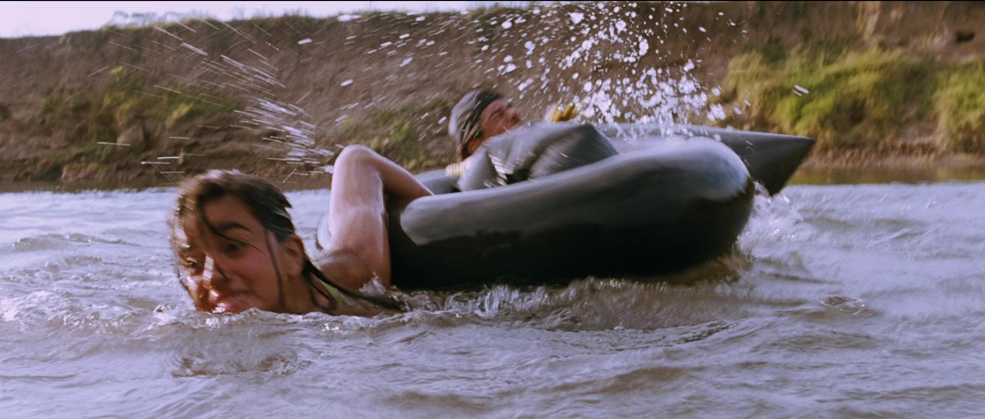 Sin nombre (2009), wide, 2.35:1 — film still