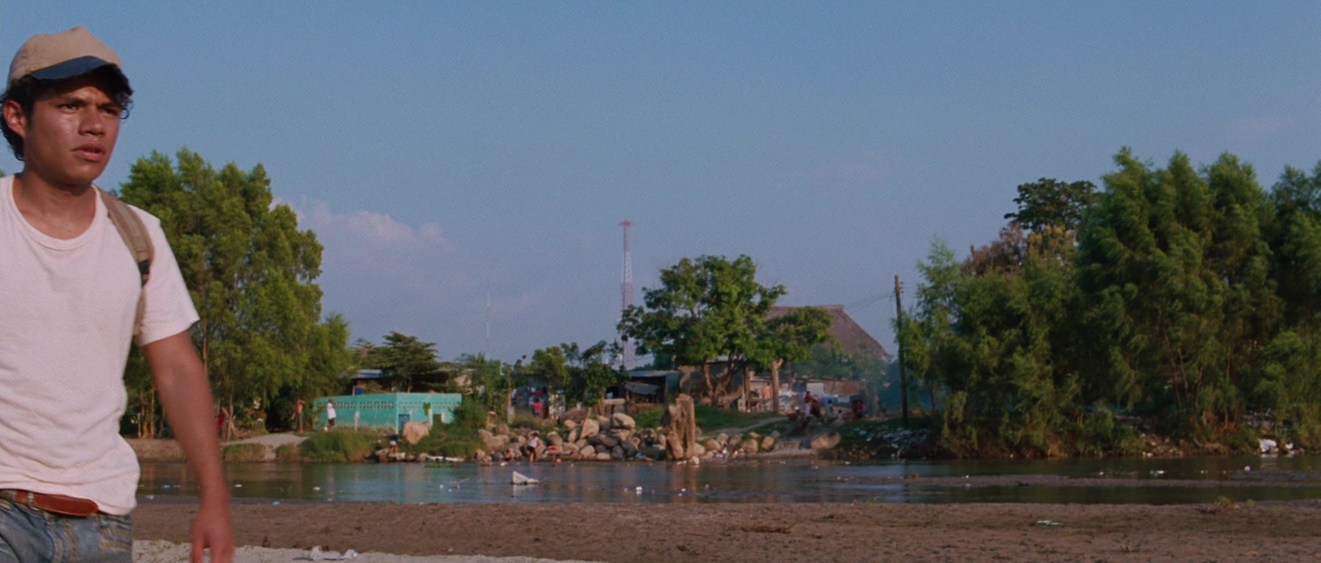 Sin nombre (2009), wide, 2.35:1 — film still