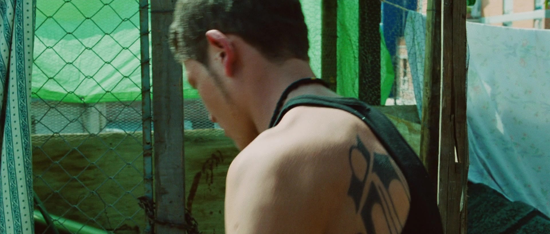 Sin nombre (2009), wide, 2.35:1 — film still