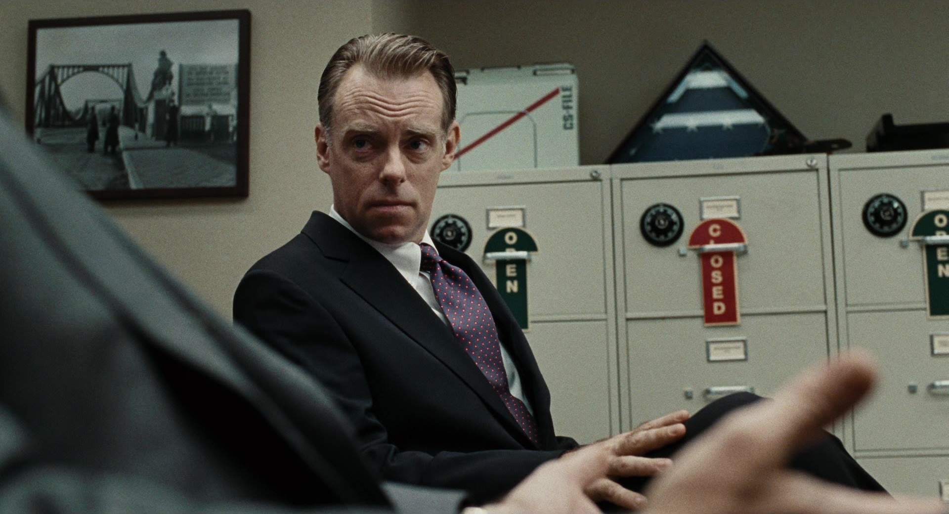 Burn After Reading (2008), wide, 1.85:1 — film still