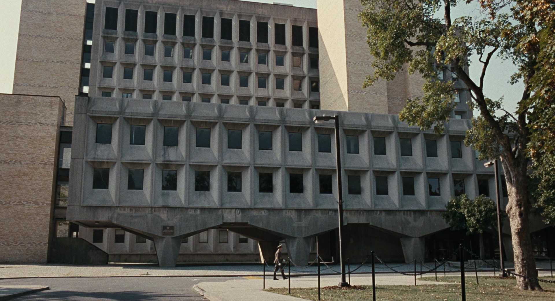 Burn After Reading (2008), wide, 1.85:1 — film still