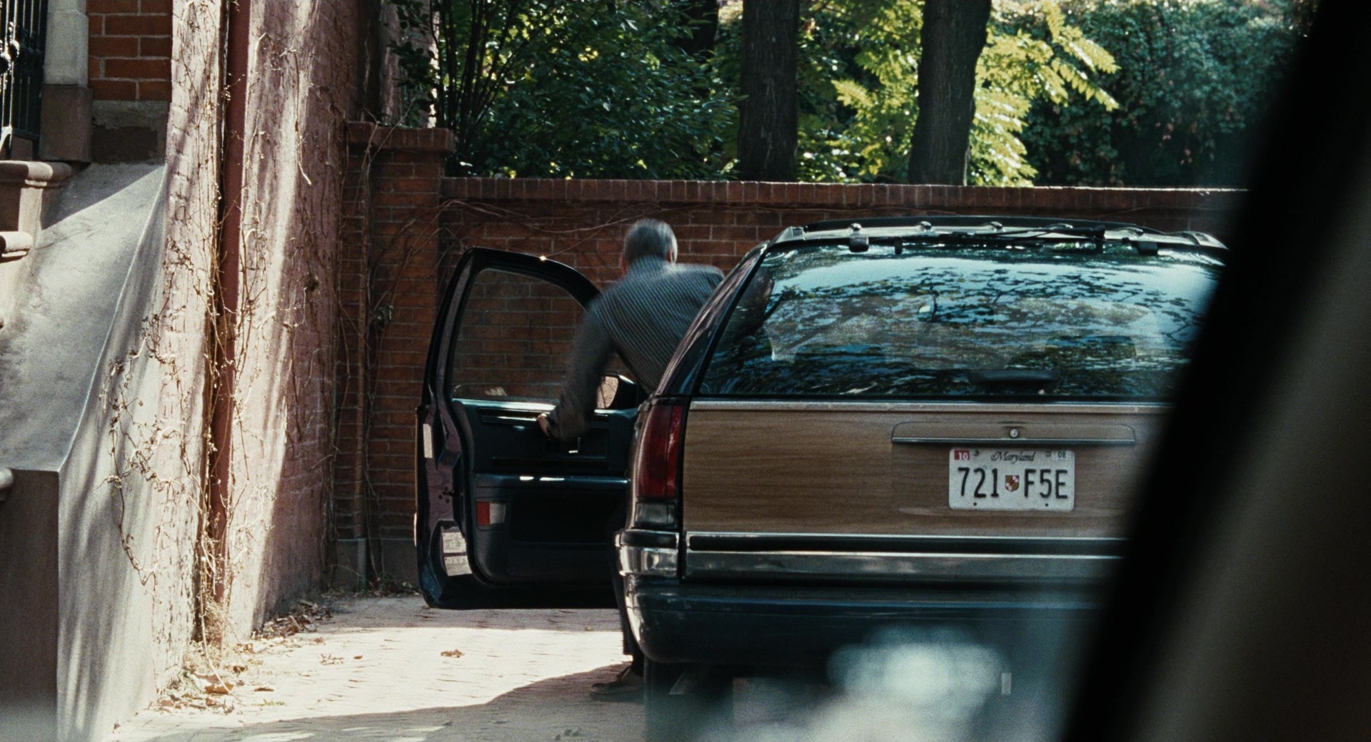 Burn After Reading (2008), wide, 1.85:1 — film still