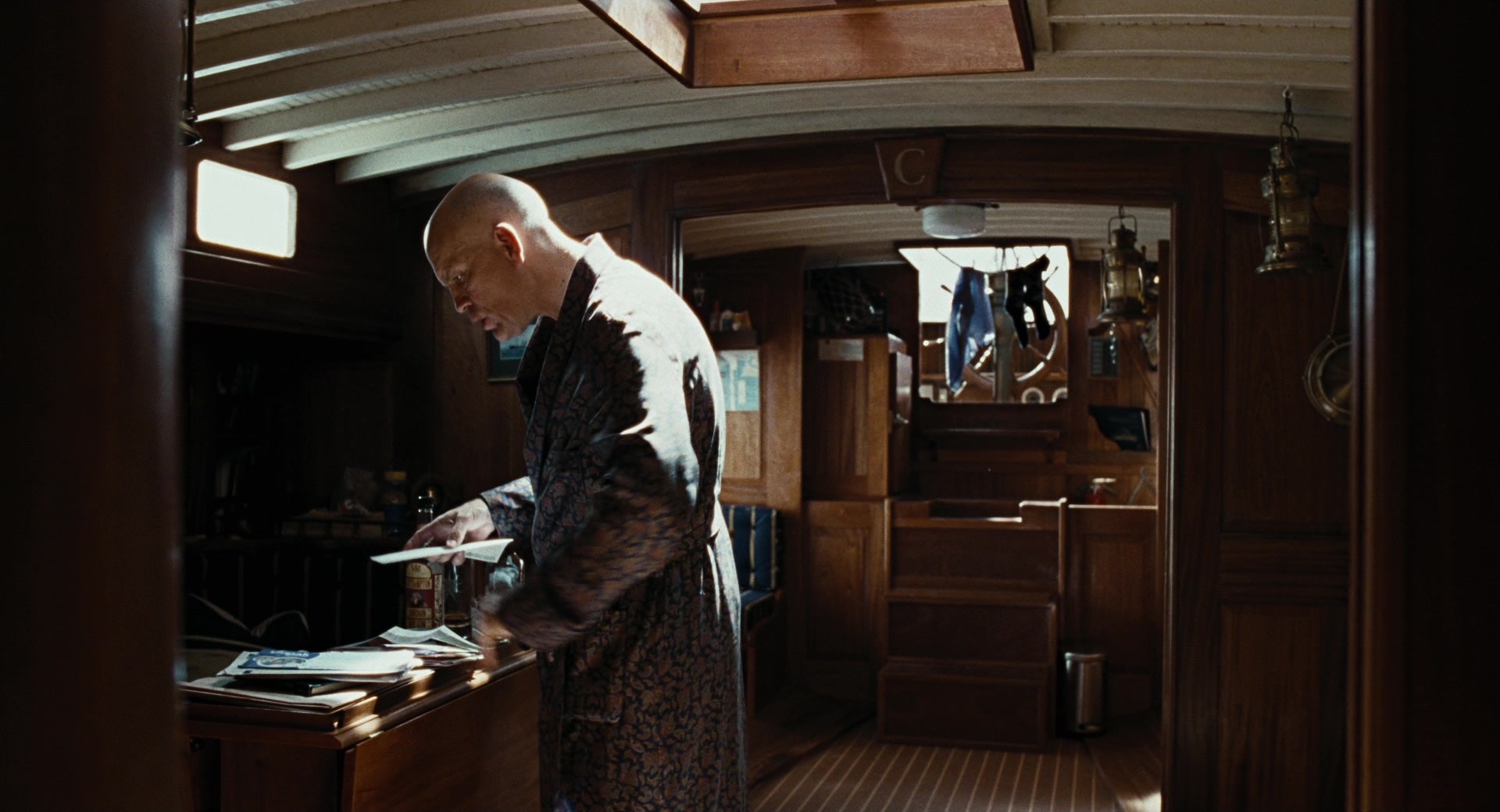 Burn After Reading (2008), wide, 1.85:1 — film still