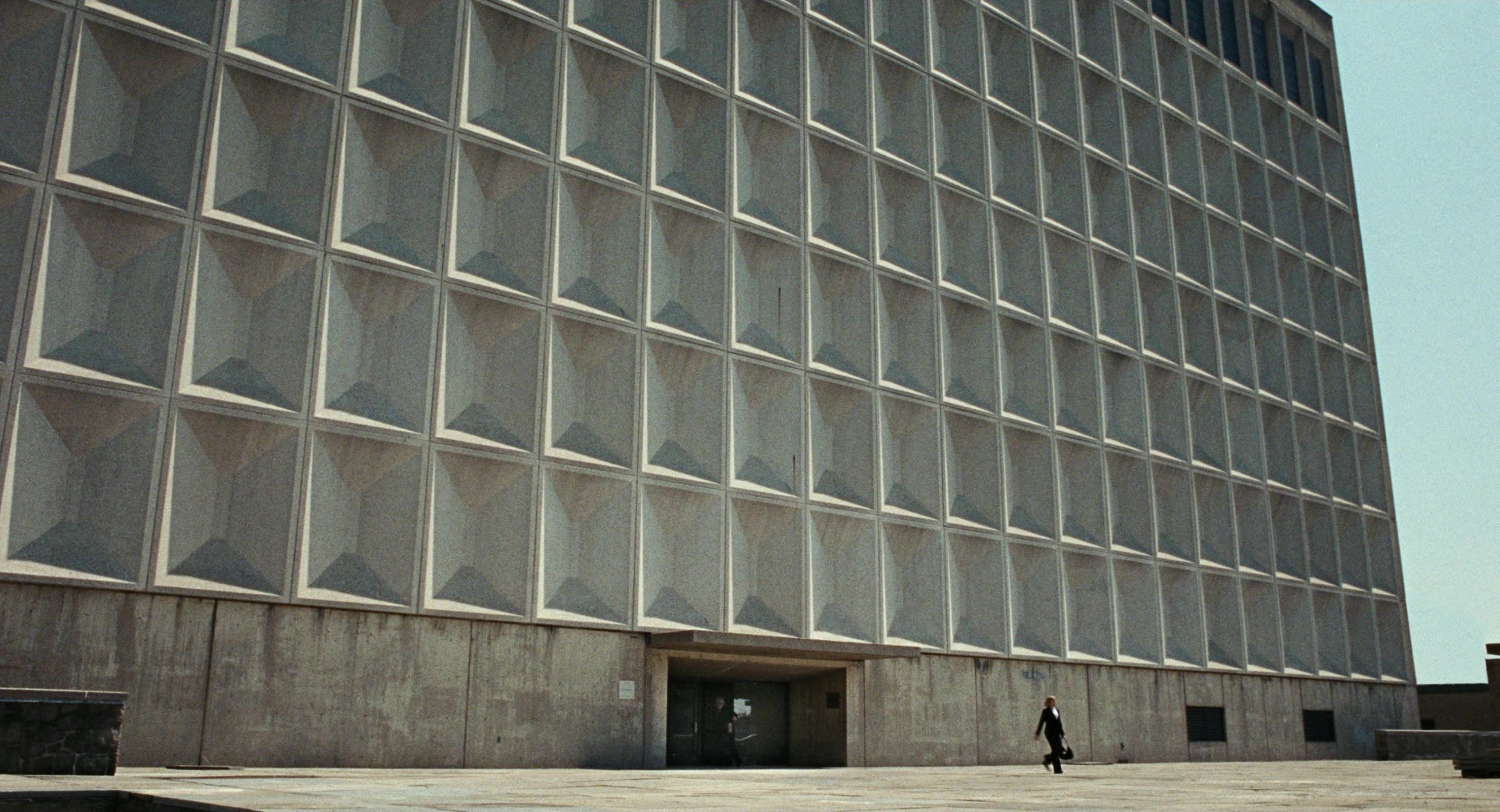 Burn After Reading (2008), wide, 1.85:1 — film still