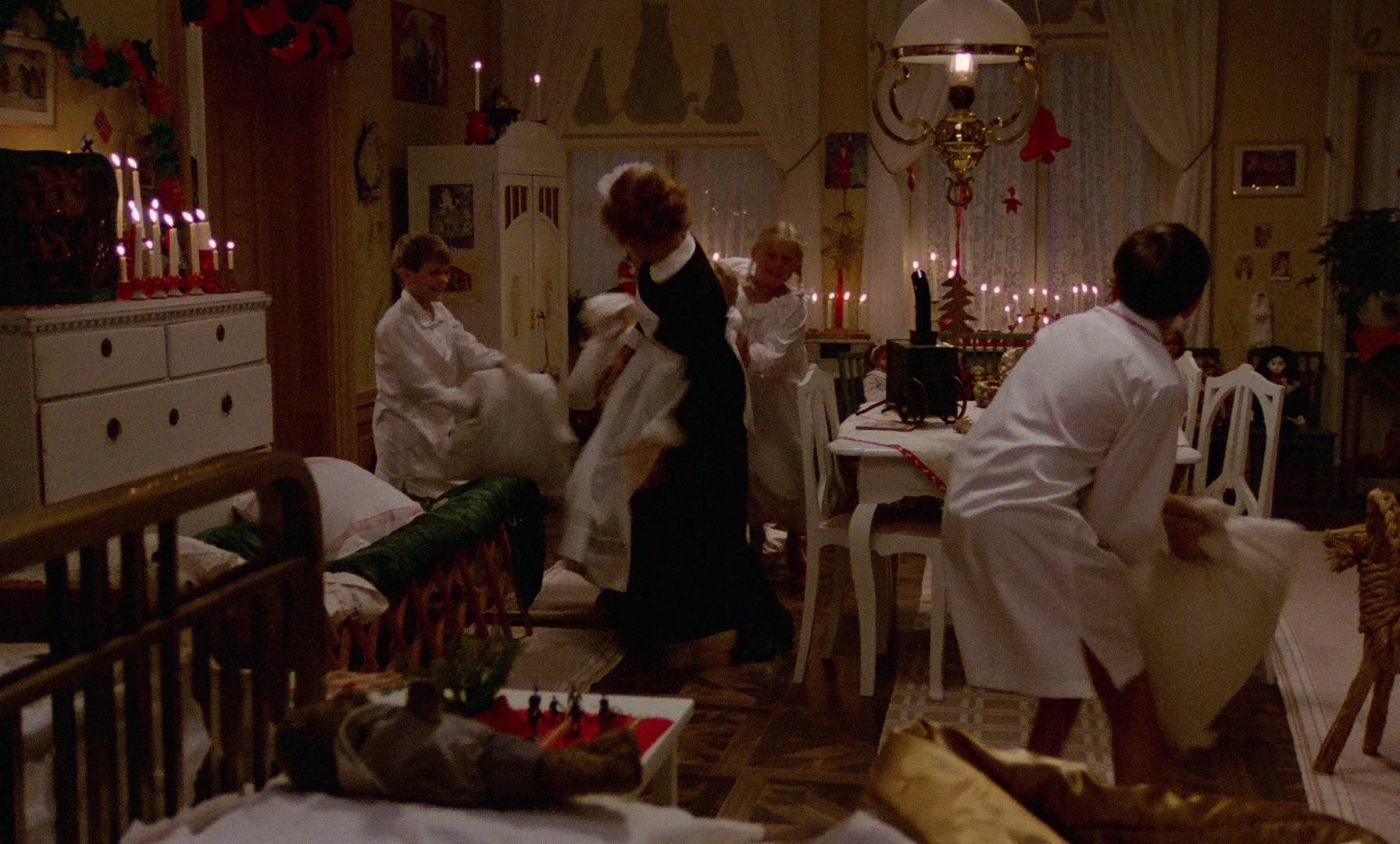 Fanny och Alexander (1982), wide, 1.66:1 — film still