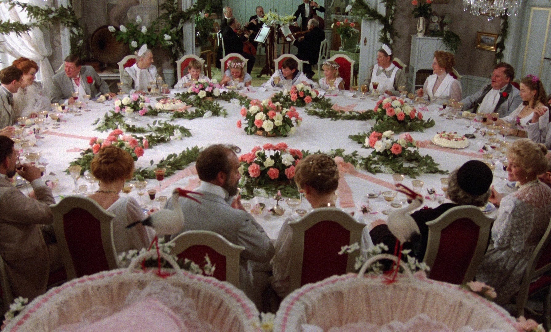 Fanny och Alexander (1982), wide, 1.66:1 — film still