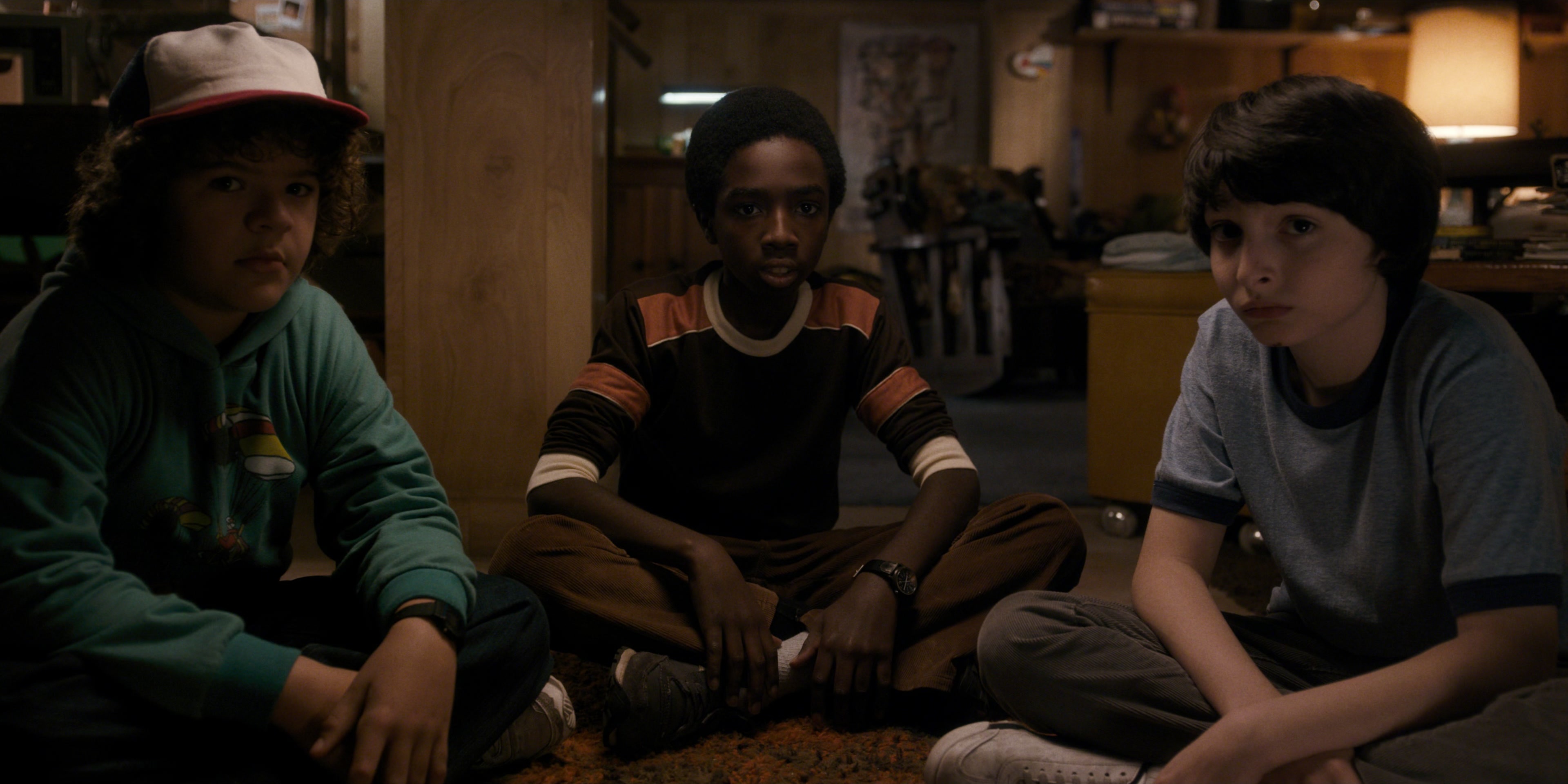 Stranger Things (2016), wide, 2.00:1 — film still