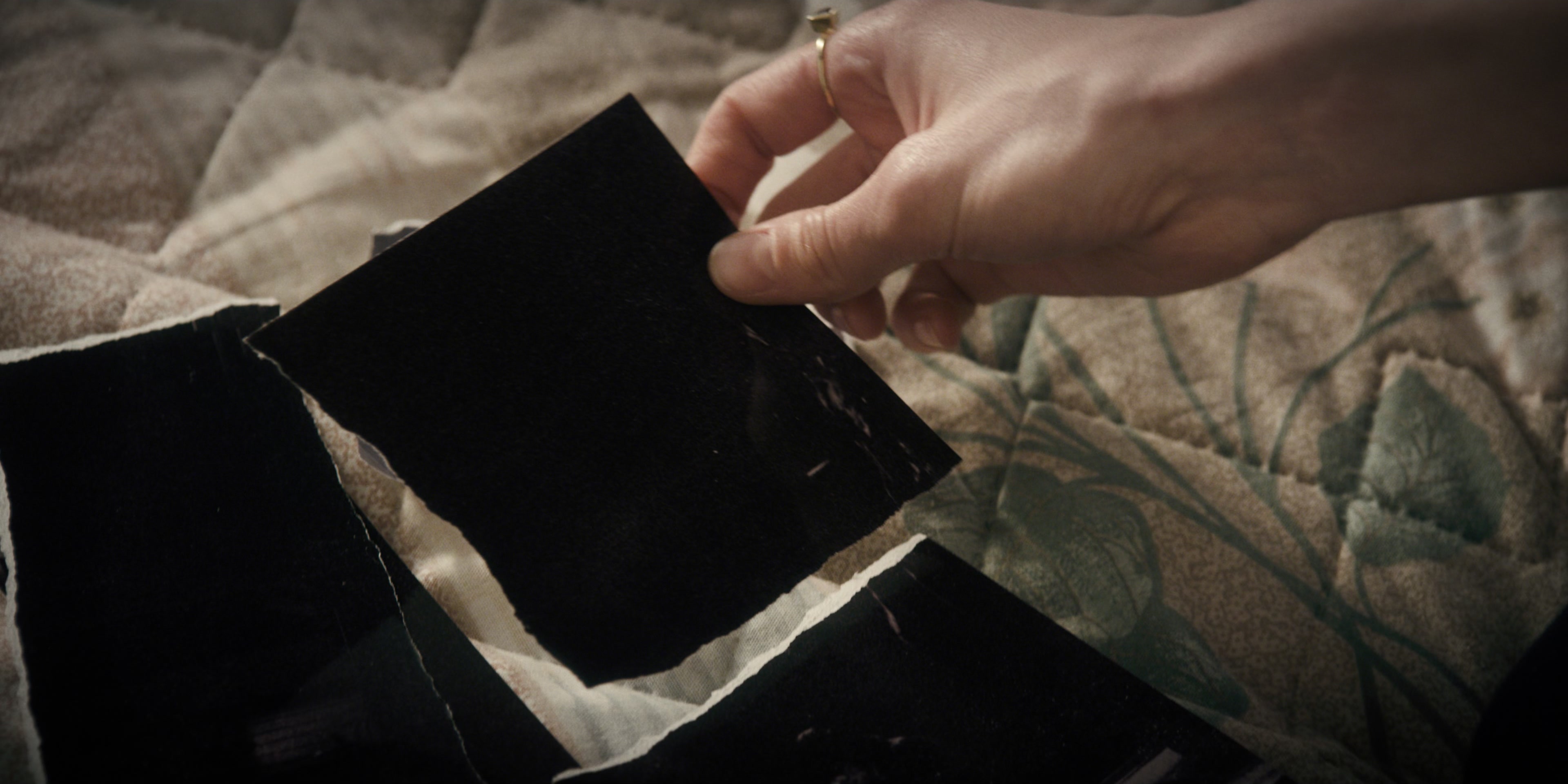 Stranger Things (2016), wide, 2.00:1 — film still