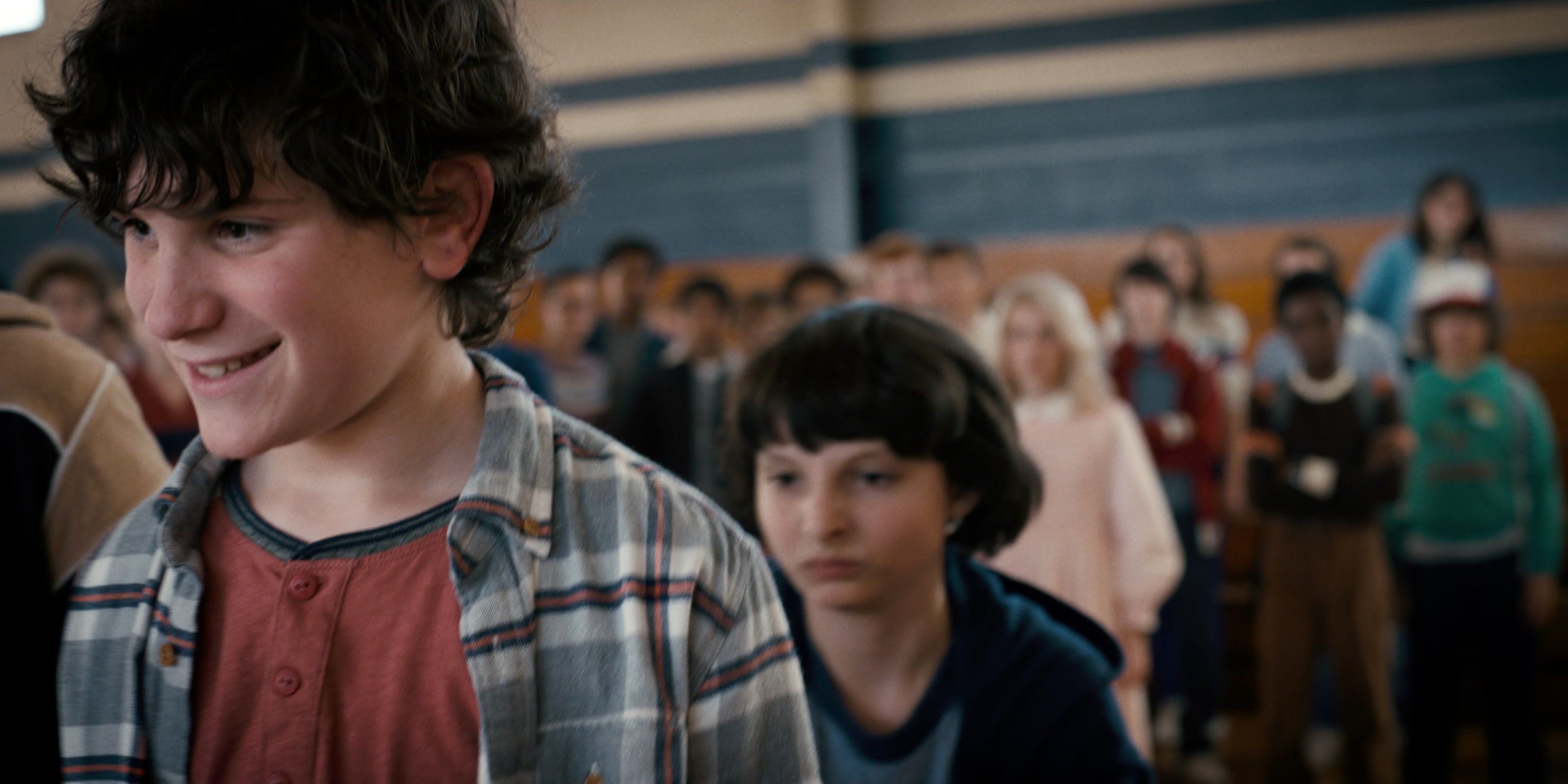 Stranger Things (2016), wide, 2.00:1 — film still