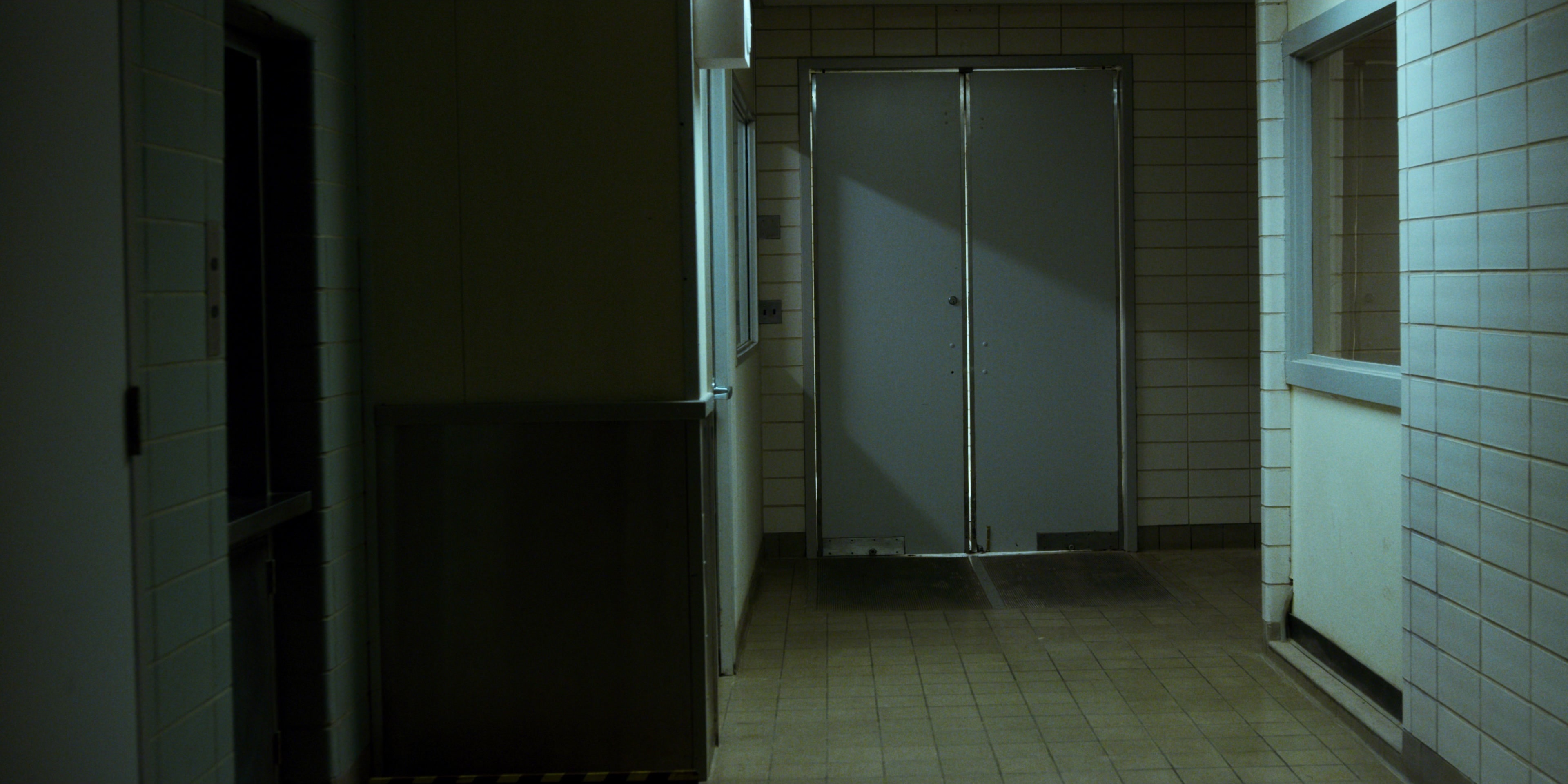 Stranger Things (2016), unknown, 2.00:1 — film still
