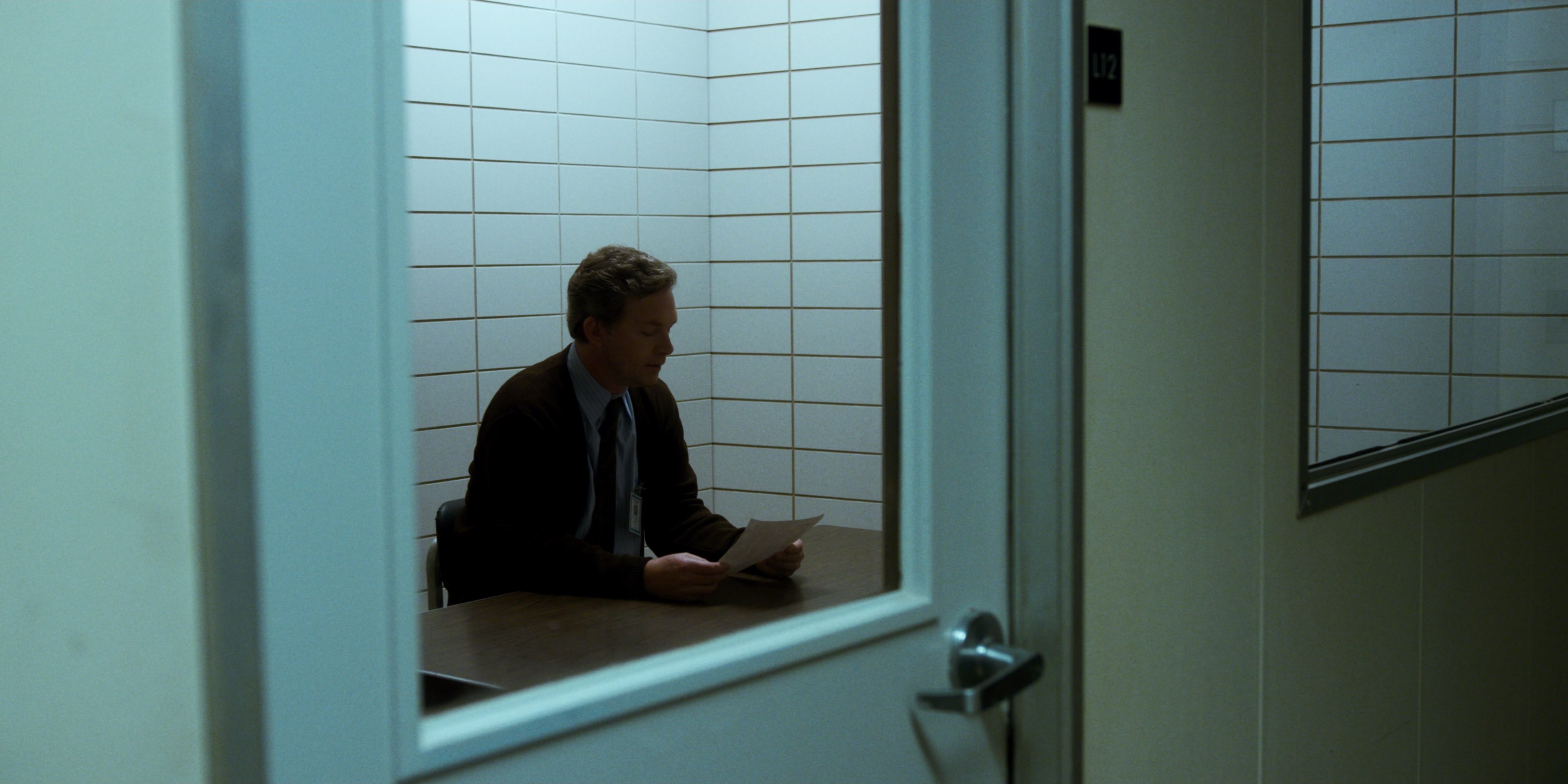 Stranger Things (2016), wide, 2.00:1 — film still