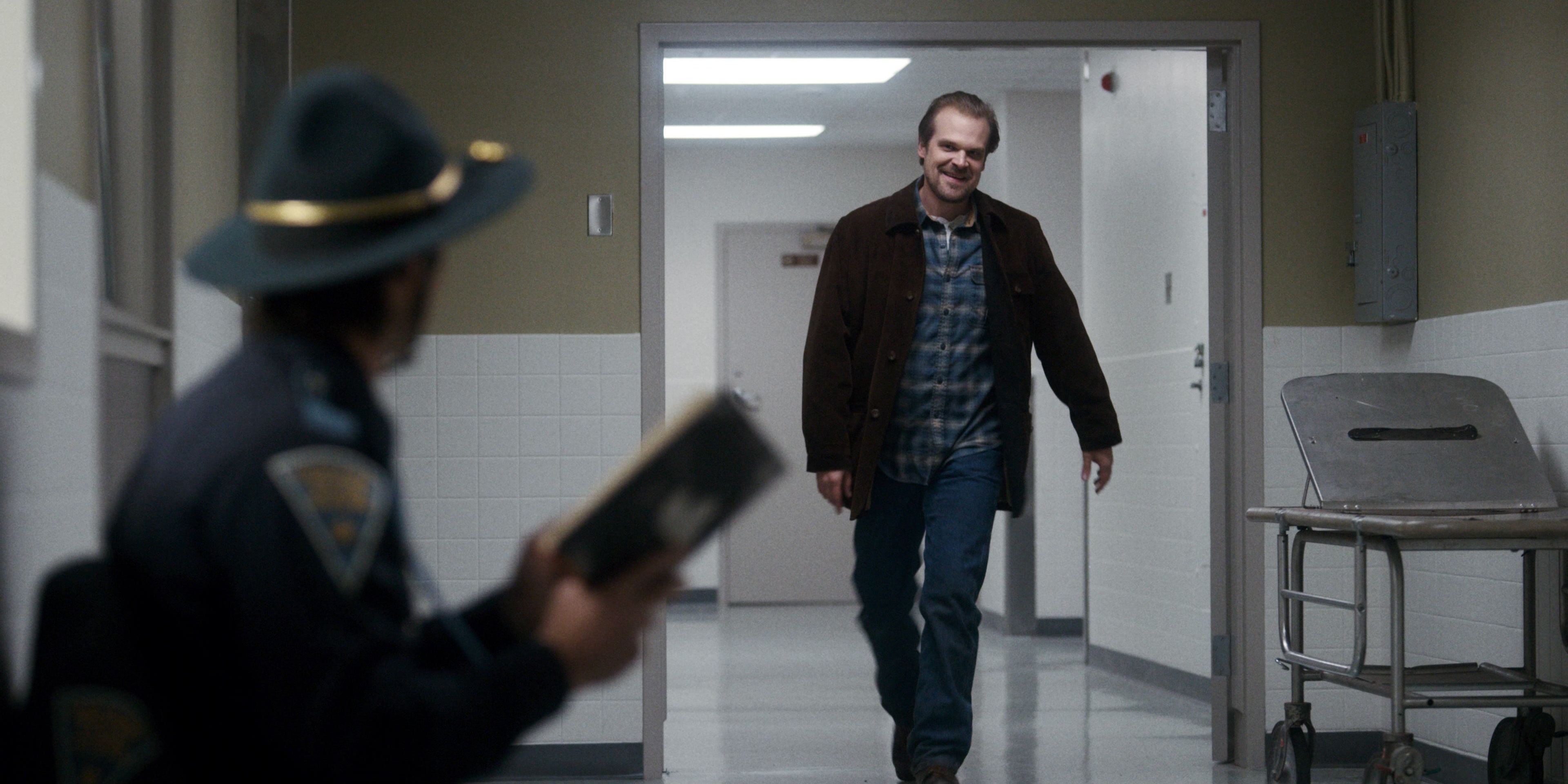 Stranger Things (2016), wide, 2.00:1 — film still