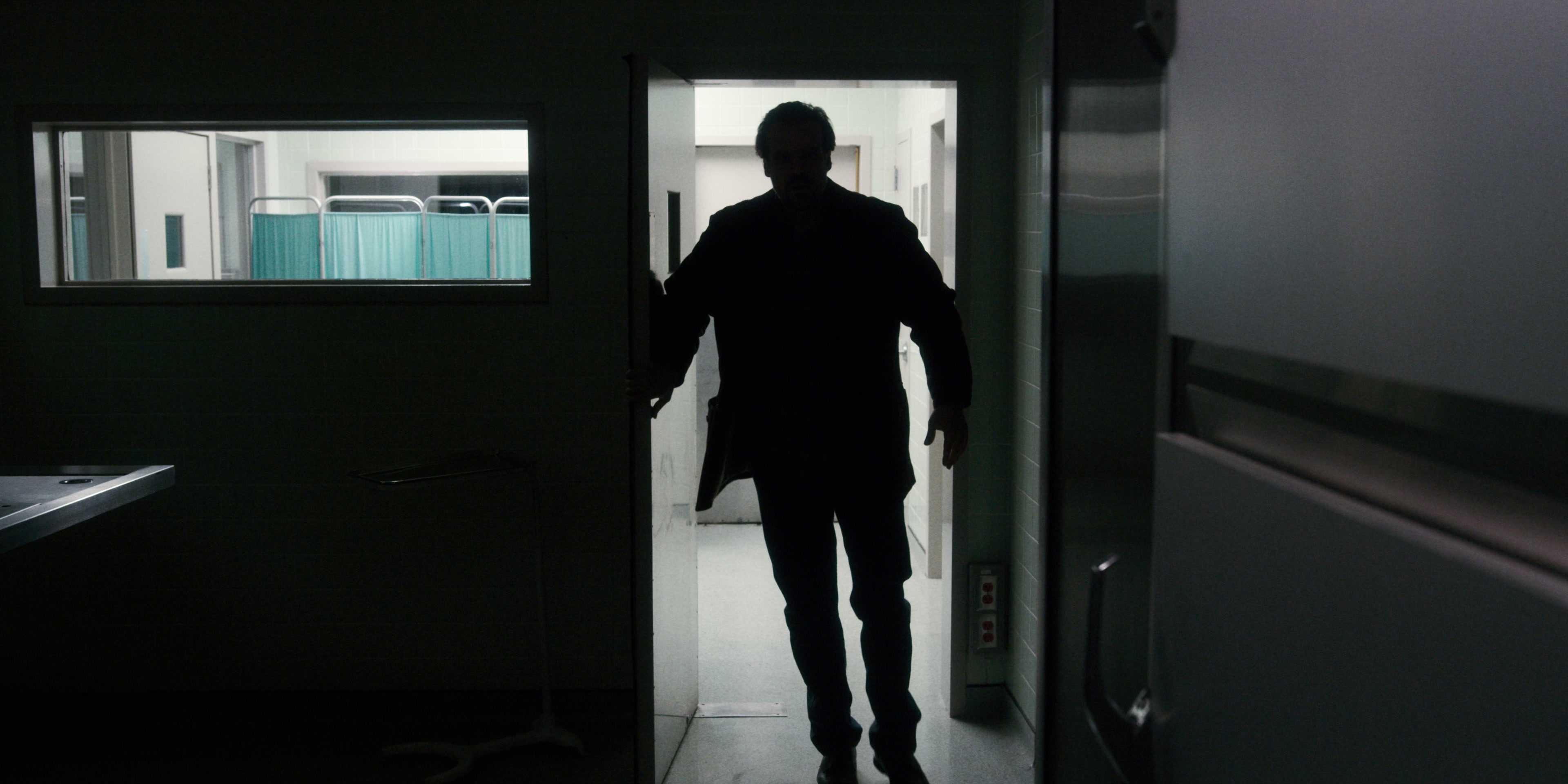 Stranger Things (2016), wide, 2.00:1 — film still