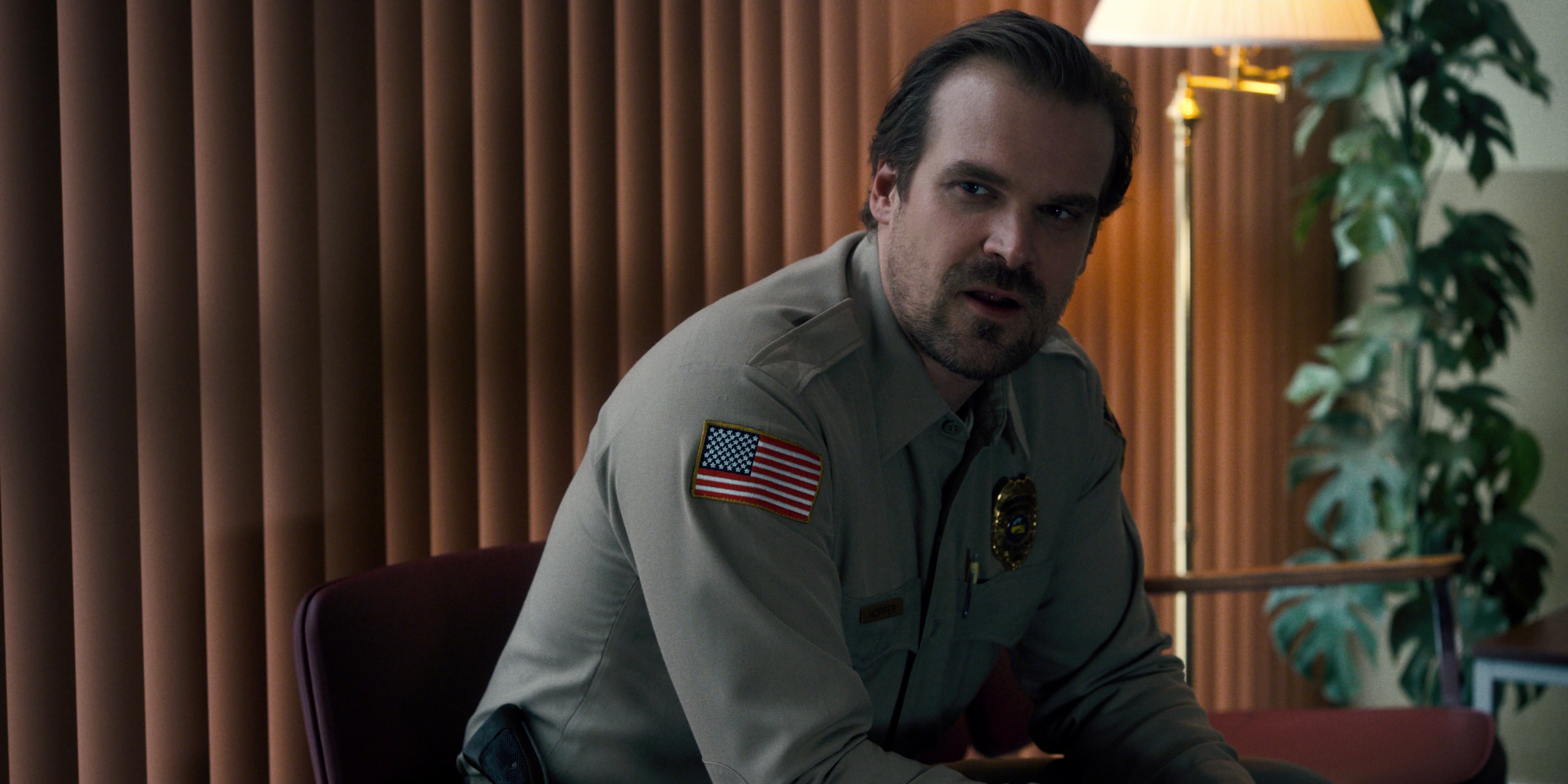 Stranger Things (2016), wide, 2.00:1 — film still