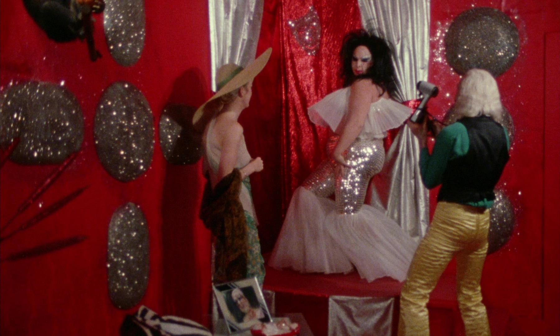 Female Trouble (1974), wide, 1.67:1 — film still